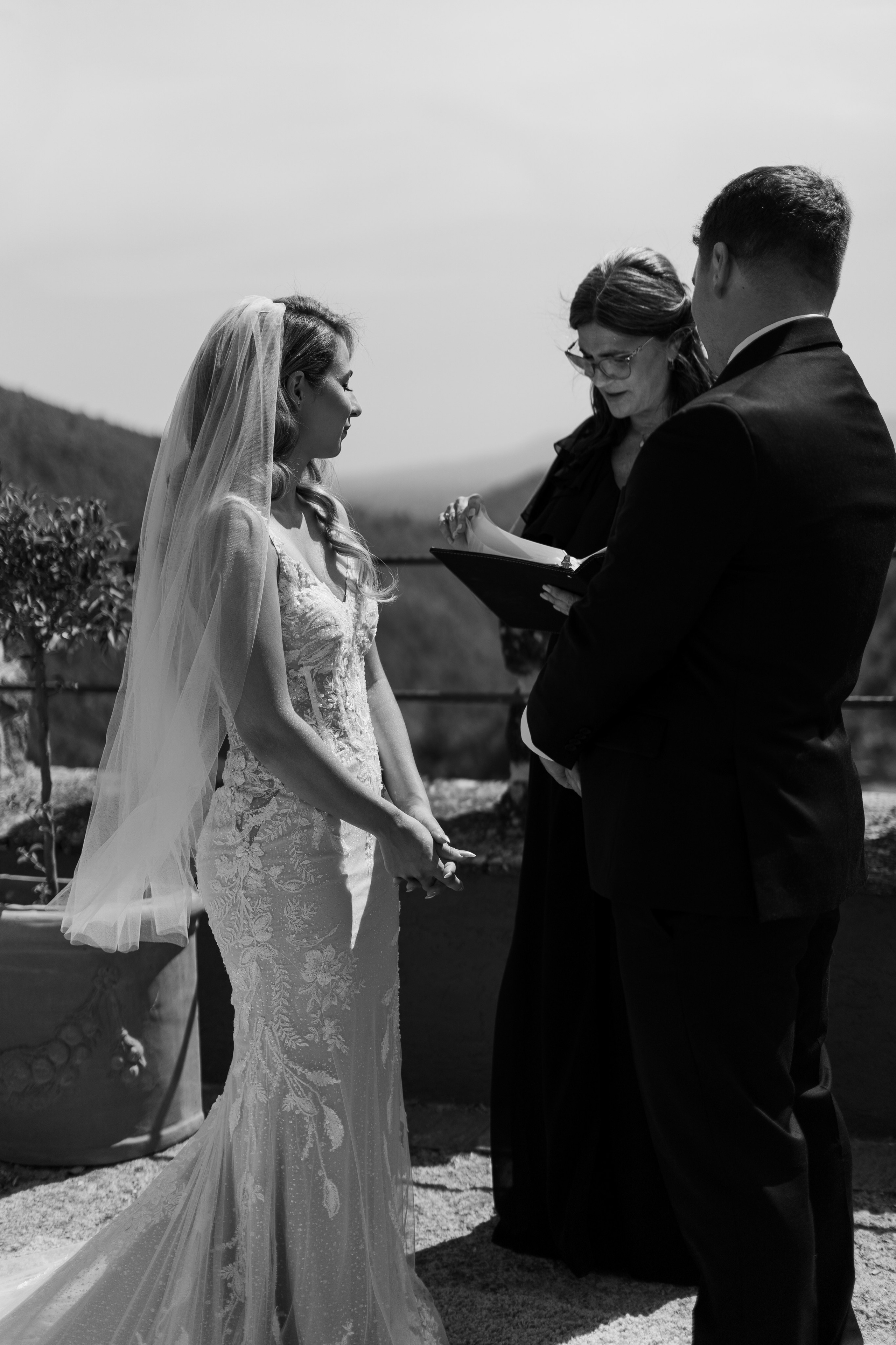 Destination Wedding in Castello Branccacio — Rome, Italy. Wedding & destination wedding photographer in Porto, Portugal — Davi Valente | Lisbon, Douro Valley, Rome, Tuscany & Lake Como