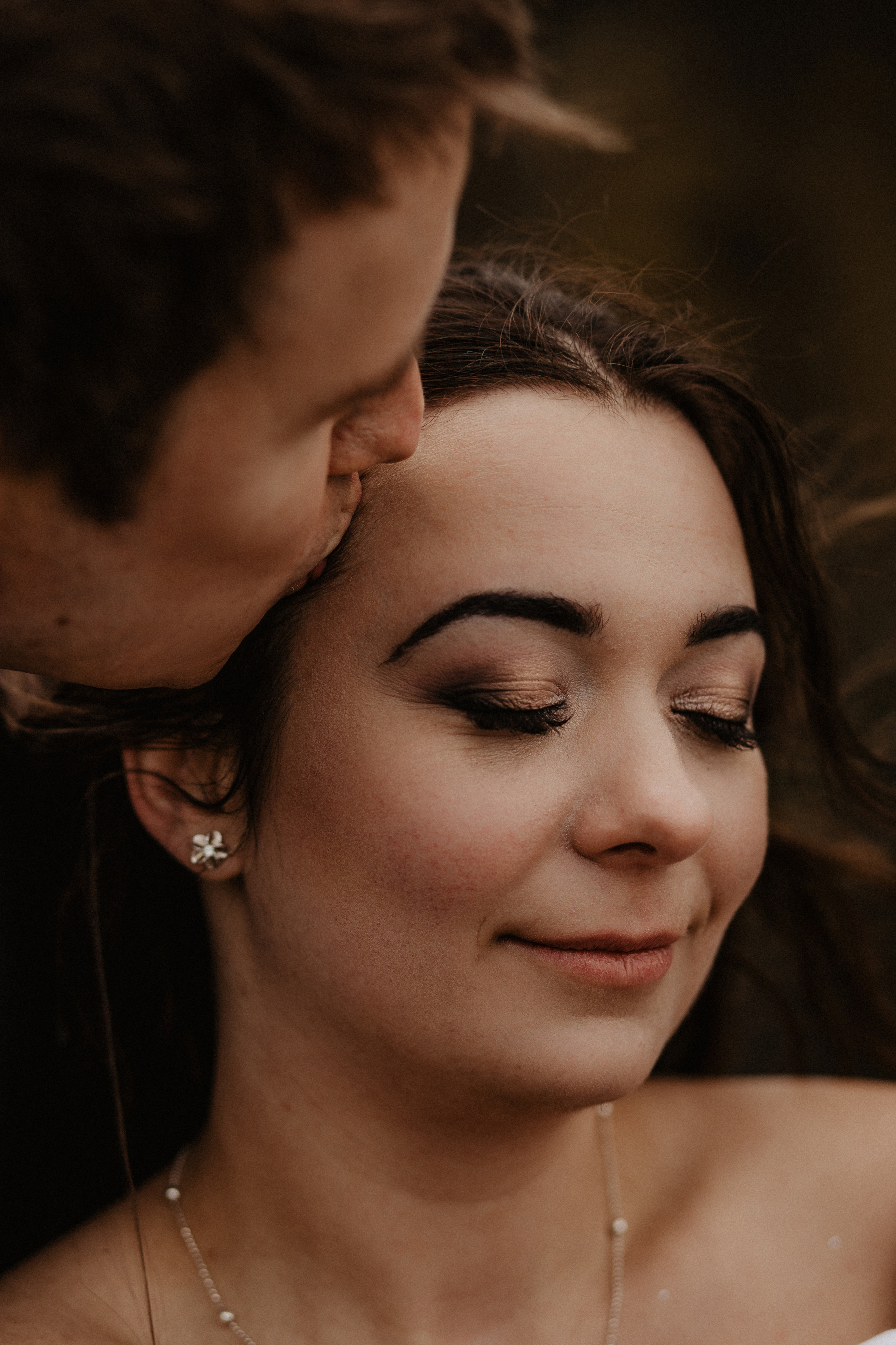 Elopement at secret canyon Iceland and diamond black beach. Iceland elopement photographer & videographer