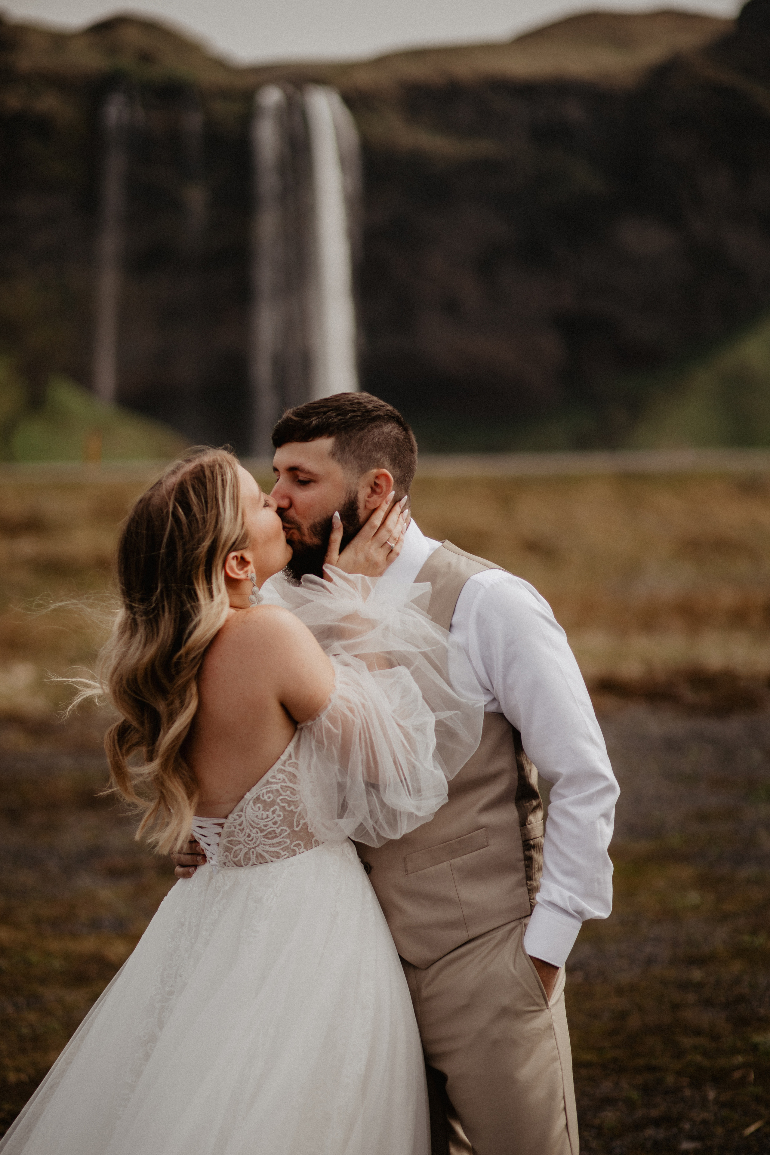 Vow exchanging ceremony in Iceland | Elopement in South Iceland. Iceland elopement photographer & videographer