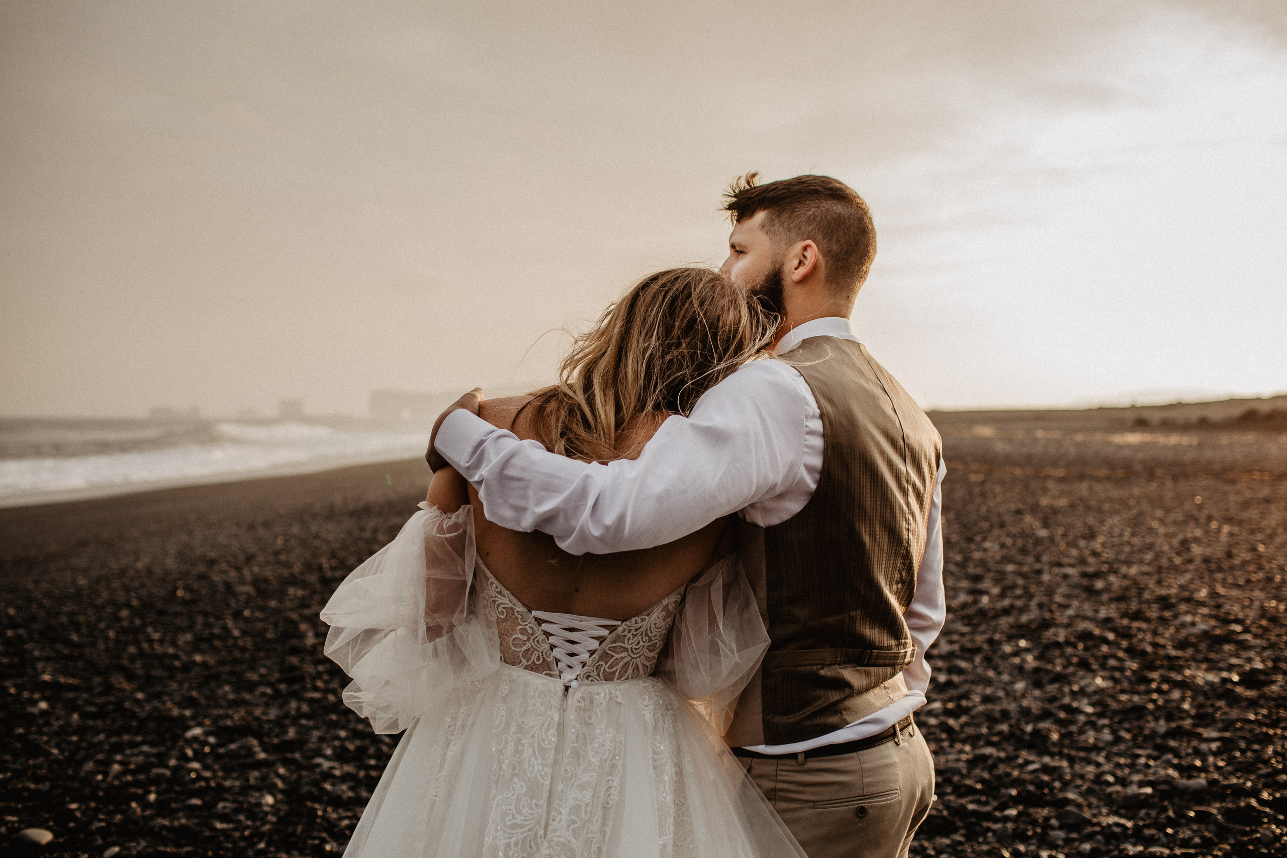 Vow exchanging ceremony in Iceland | Elopement in South Iceland. Iceland elopement photographer & videographer