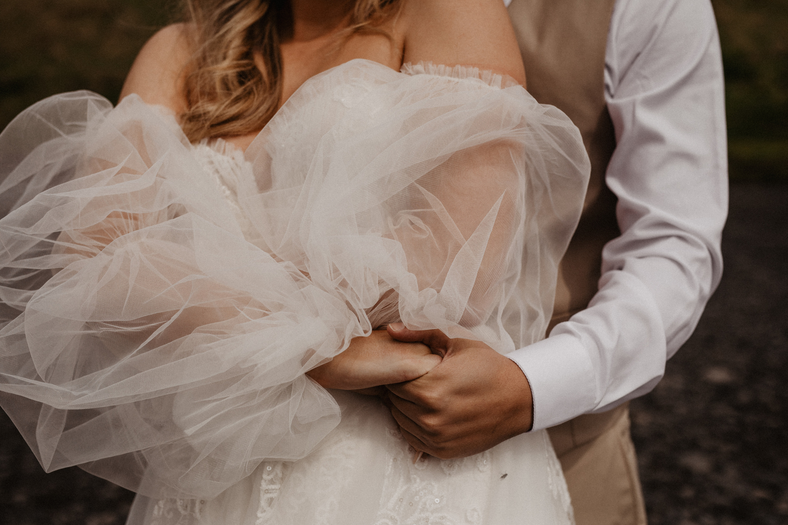 Vow exchanging ceremony in Iceland | Elopement in South Iceland. Iceland elopement photographer & videographer