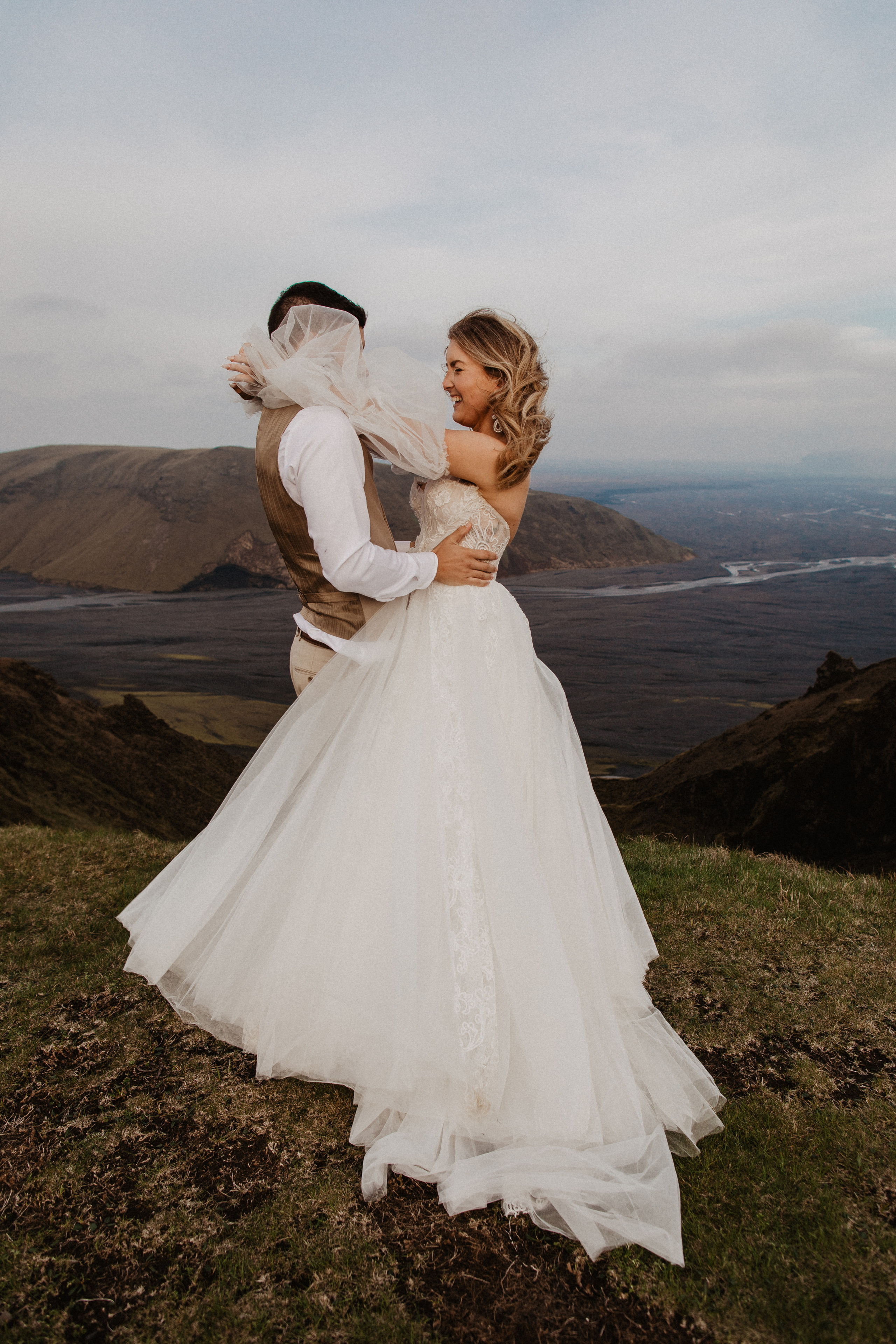 Vow exchanging ceremony in Iceland | Elopement in South Iceland. Iceland elopement photographer & videographer
