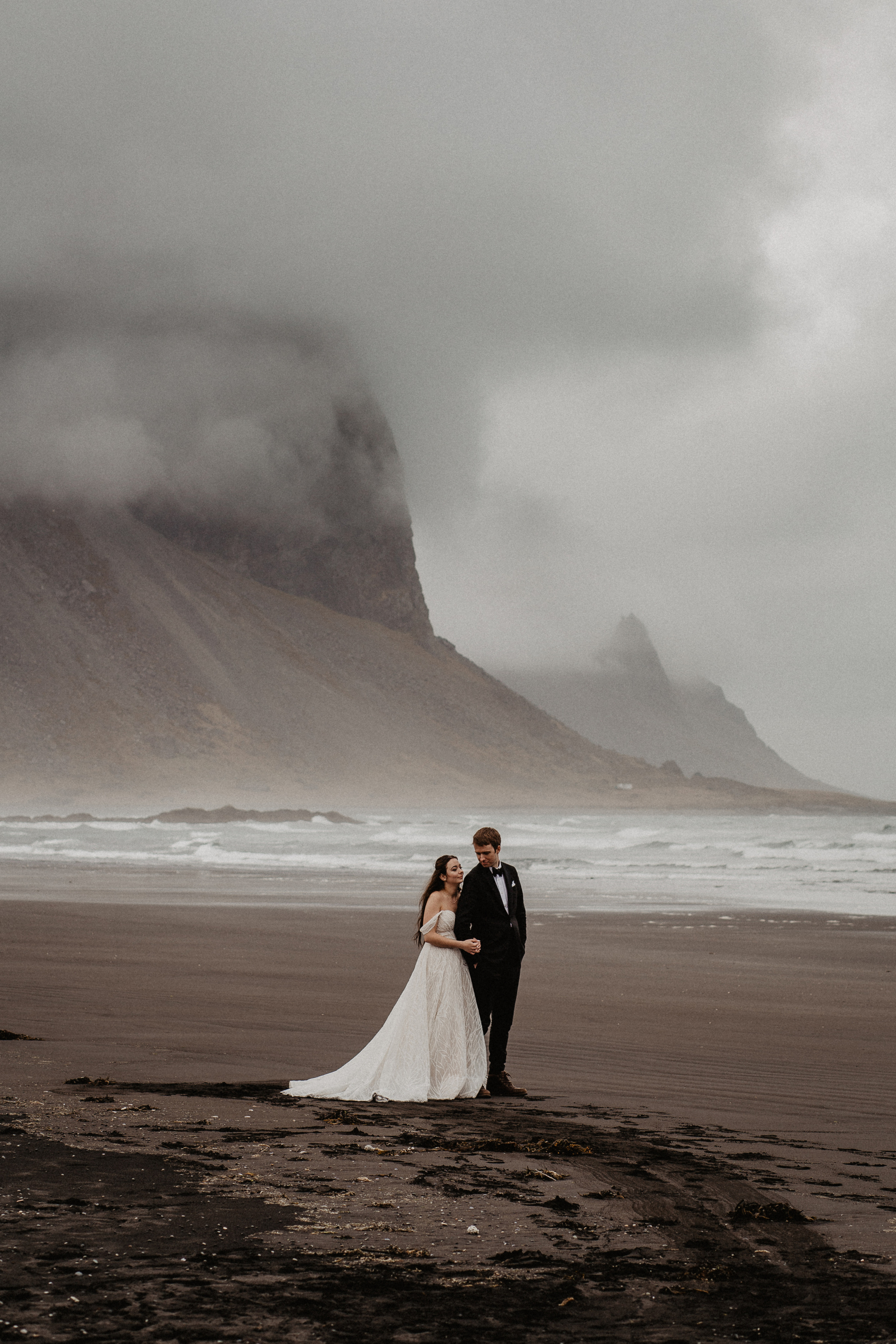 Elopement at secret canyon Iceland and diamond black beach. Iceland elopement photographer & videographer