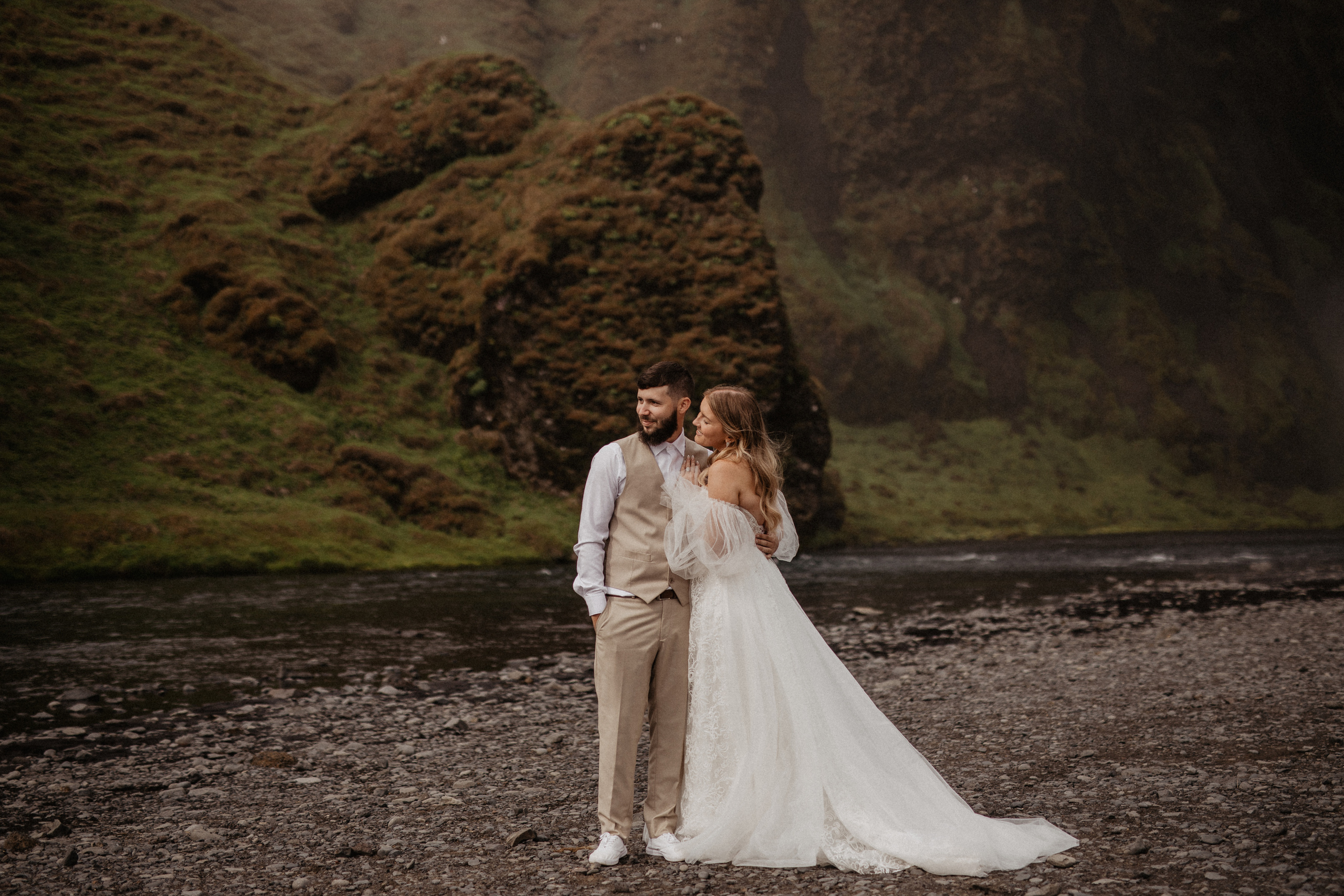 Vow exchanging ceremony in Iceland | Elopement in South Iceland. Iceland elopement photographer & videographer