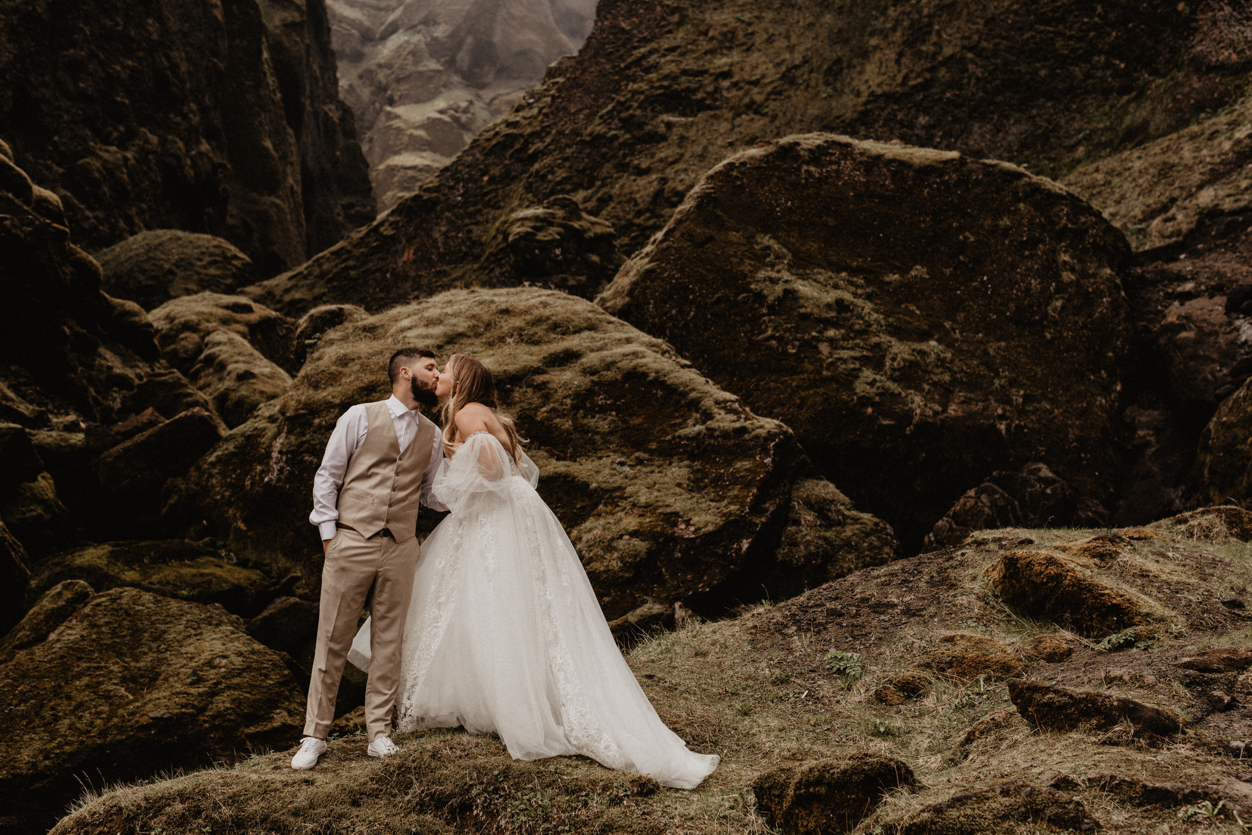 Vow exchanging ceremony in Iceland | Elopement in South Iceland. Iceland elopement photographer & videographer