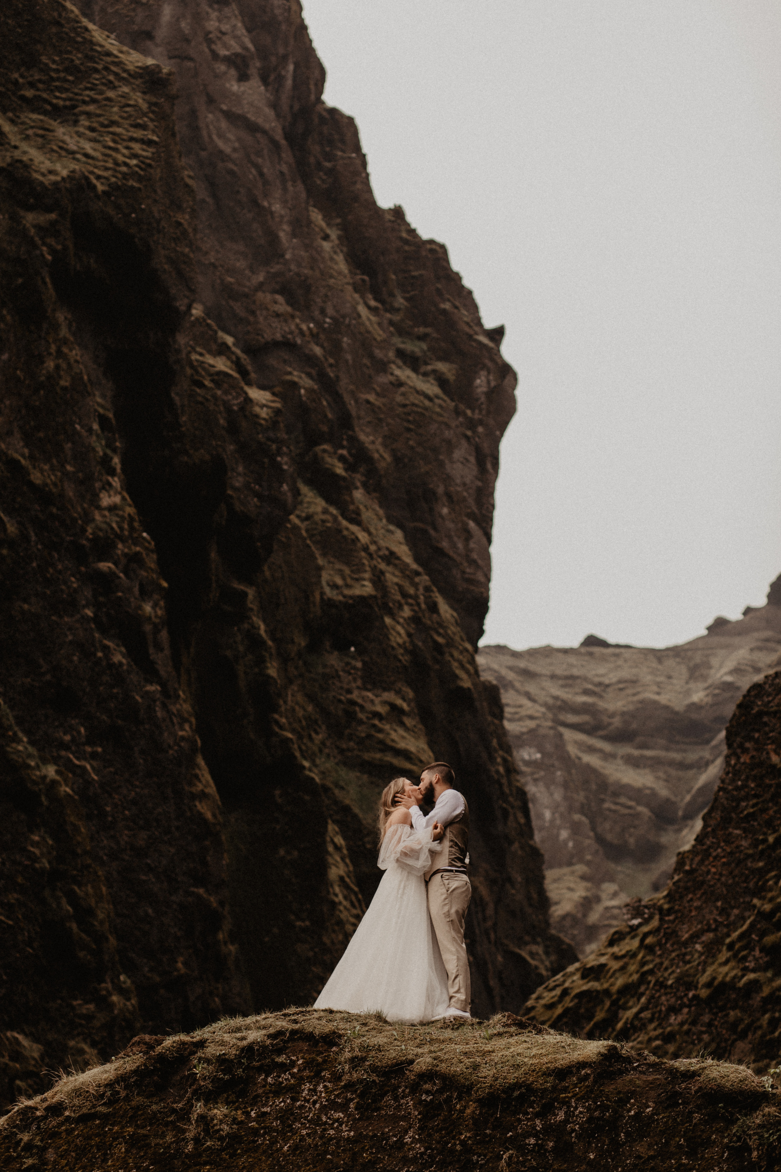 Vow exchanging ceremony in Iceland | Elopement in South Iceland. Iceland elopement photographer & videographer