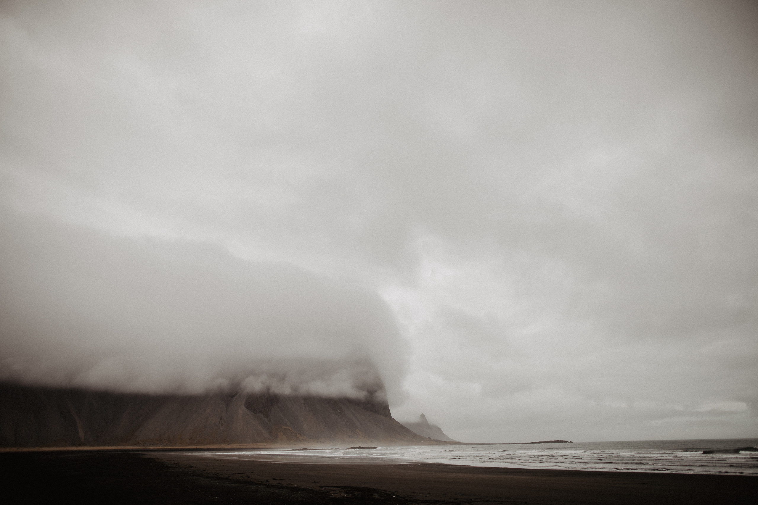 Elopement at secret canyon Iceland and diamond black beach. Iceland elopement photographer & videographer