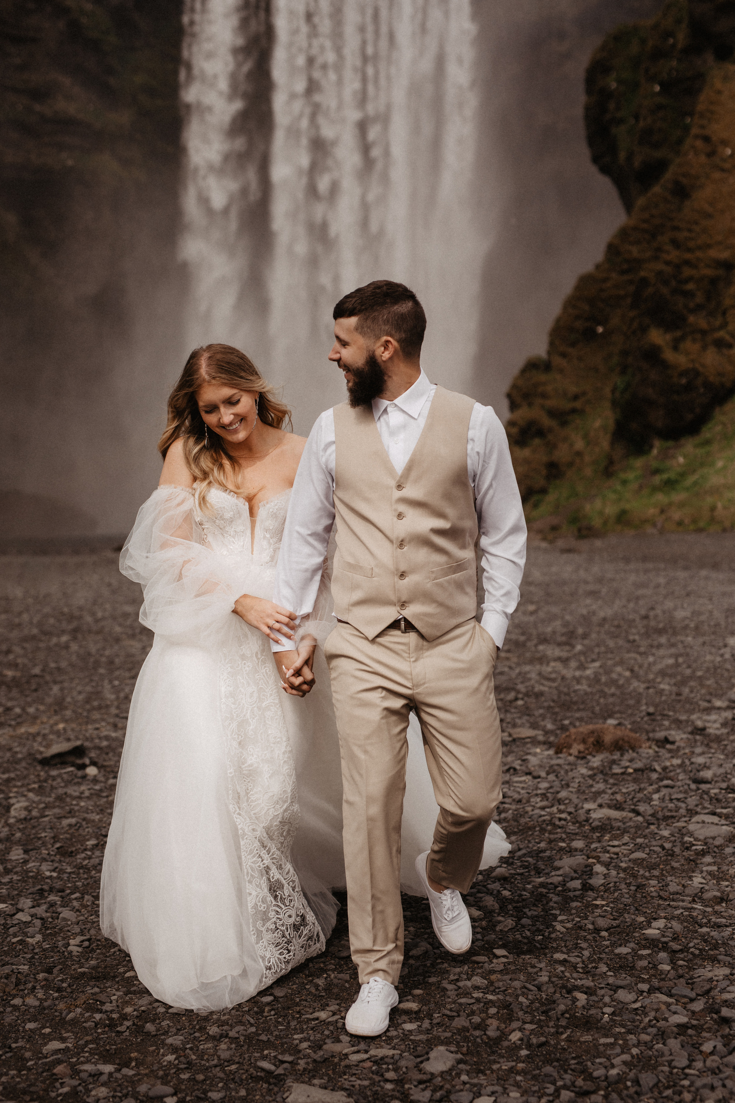 Vow exchanging ceremony in Iceland | Elopement in South Iceland. Iceland elopement photographer & videographer