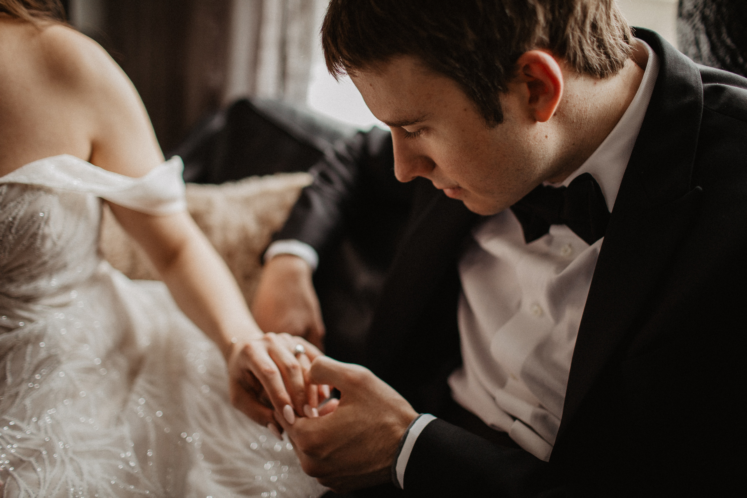 Elopement at secret canyon Iceland and diamond black beach. Iceland elopement photographer & videographer