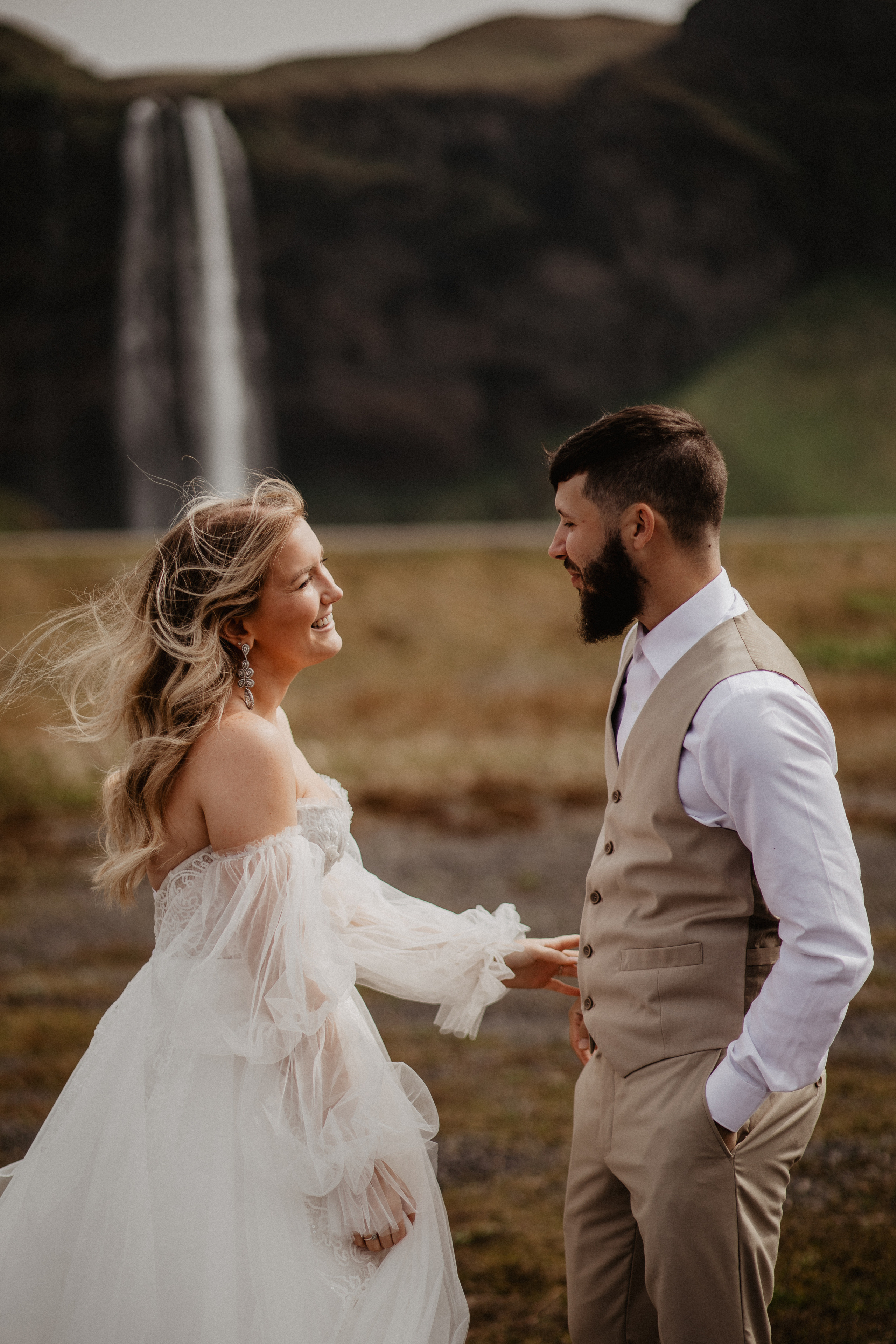 Vow exchanging ceremony in Iceland | Elopement in South Iceland. Iceland elopement photographer & videographer