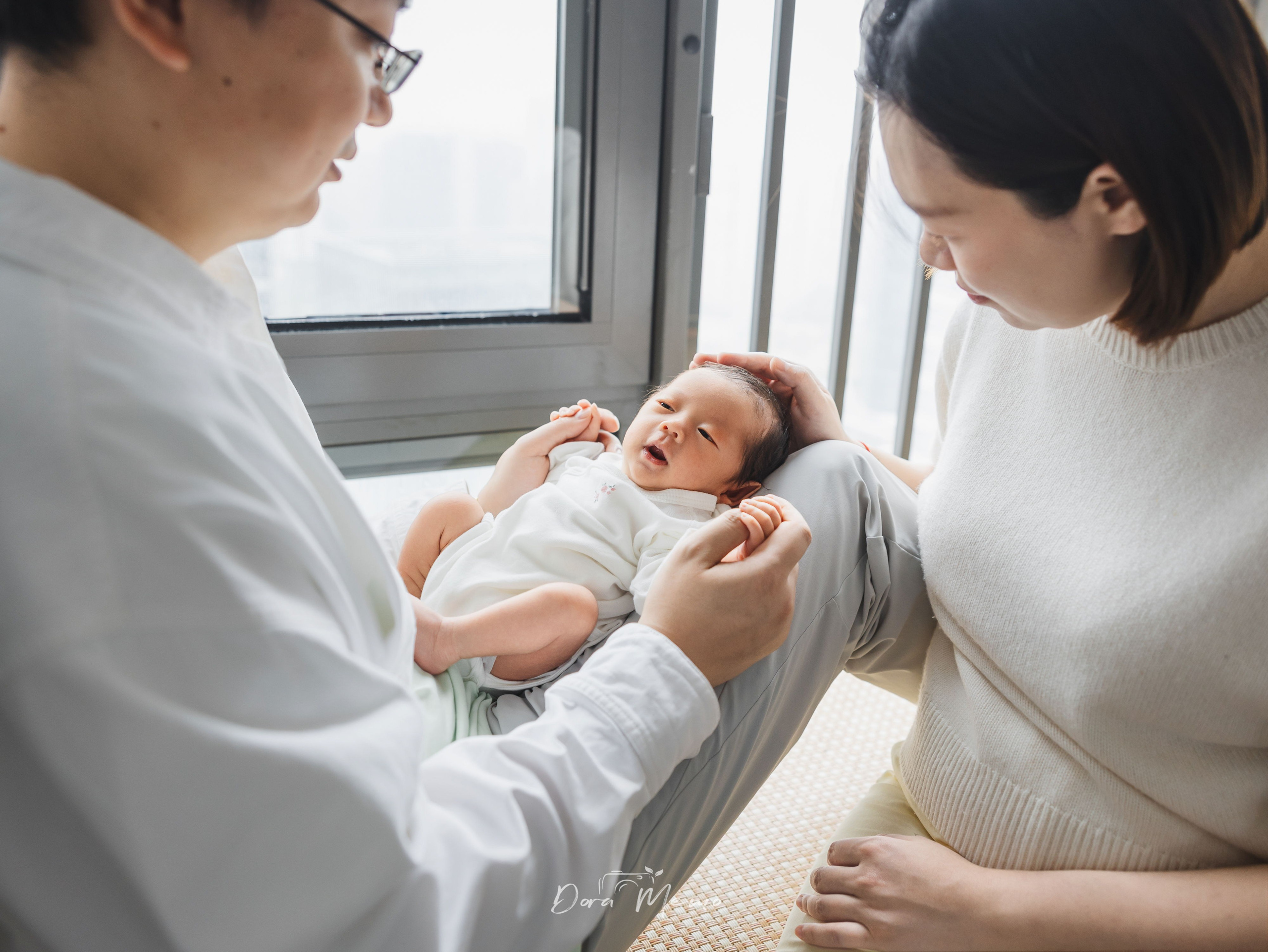 A Newborn at Home — Shanghai Family Photographer Documentary Session