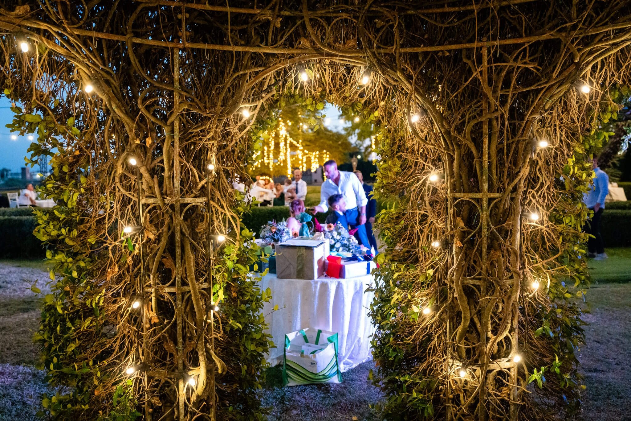 Boda en Castillo de Bevilacqua, Verona | El Velo Blanco. El Velo Blanco I Fotógrafos de Bodas
