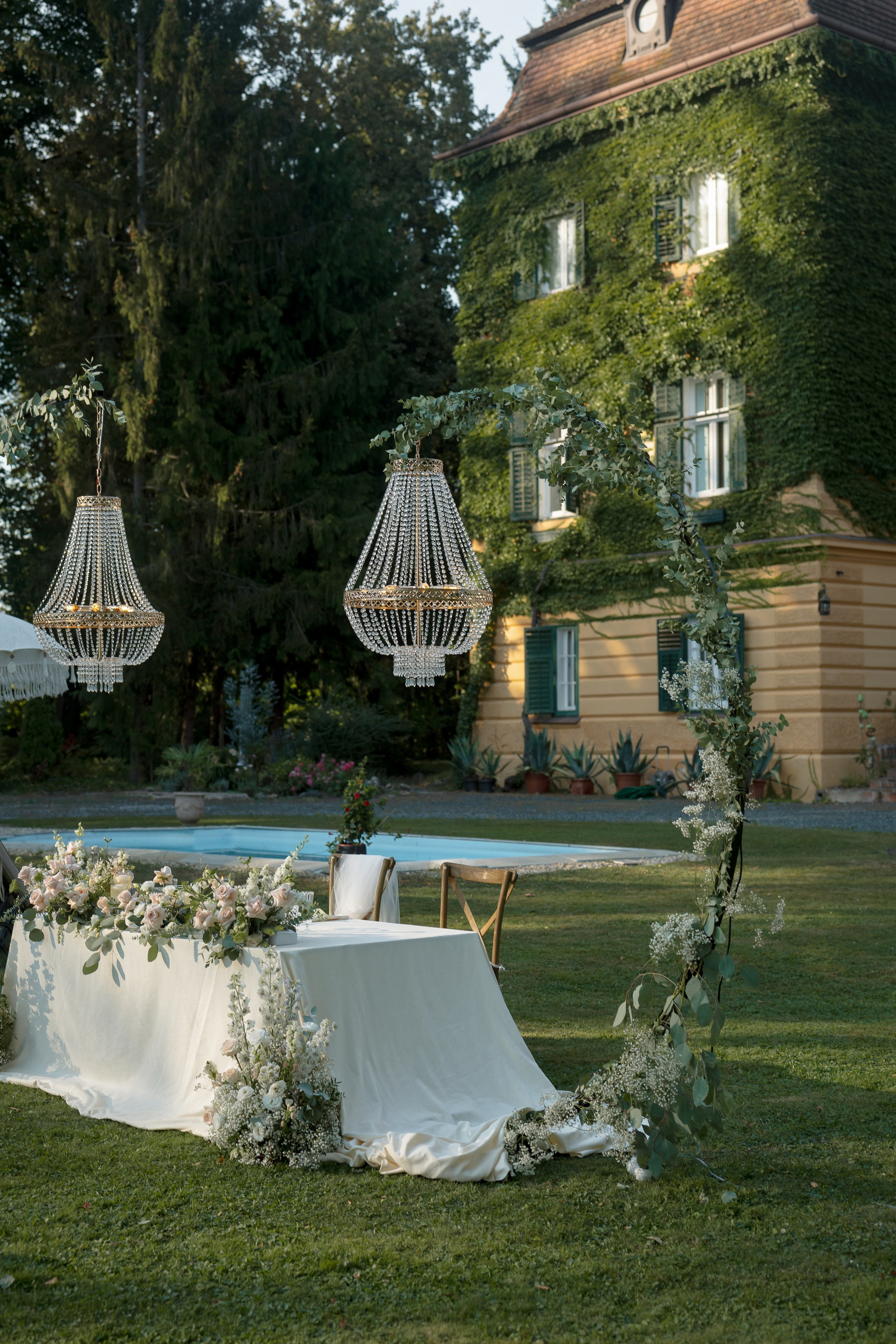 Elegant Outdoor Wedding at Palais Kneissl | RAW Studio Photography. Raw Studio: Capturing Elegant weddings accross Europe