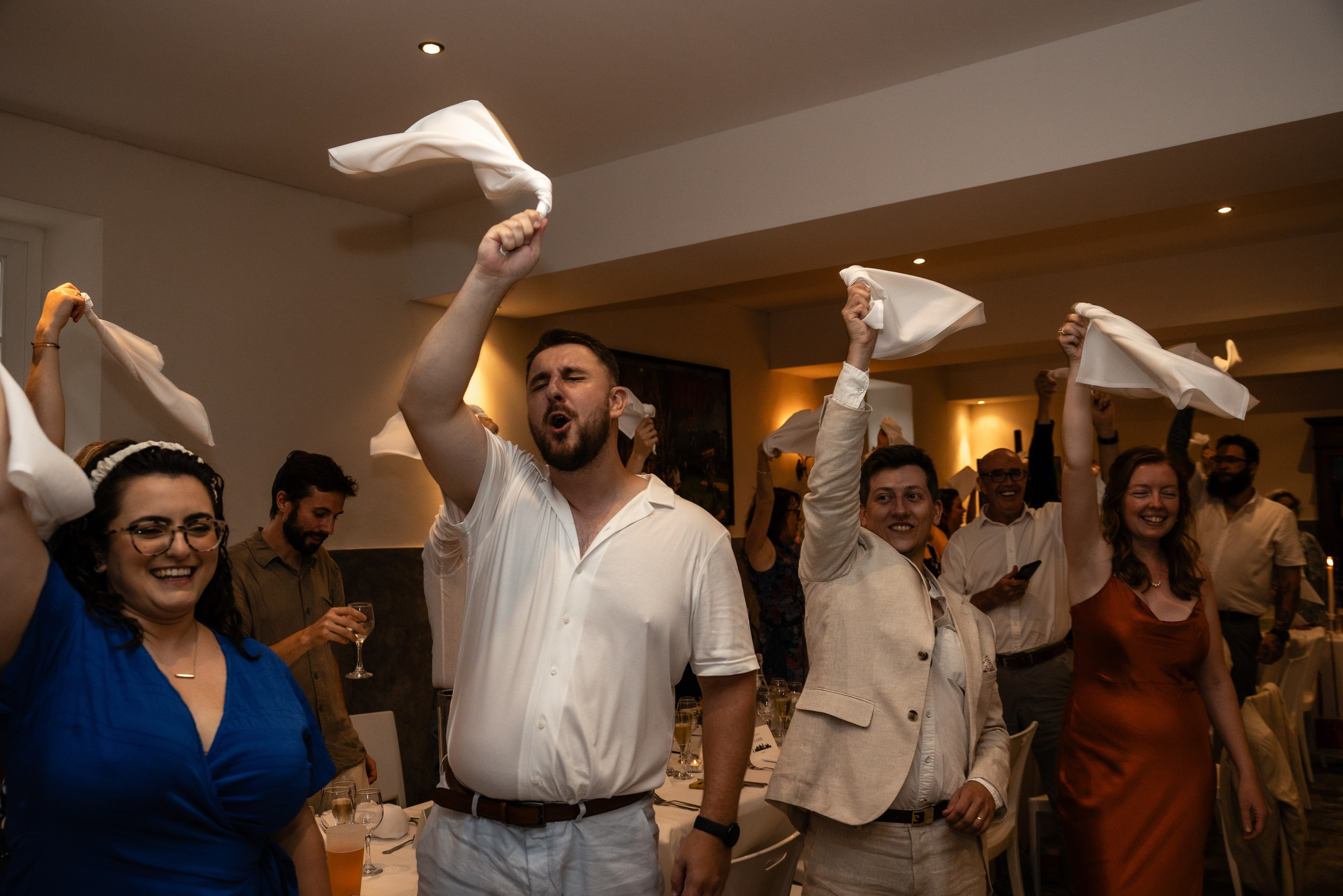 Rachel et Giles. Photo de mariage au Château de Saint-Martory. Eugénie Smirnova — photographe à Toulouse et dans le sud-ouest de la France