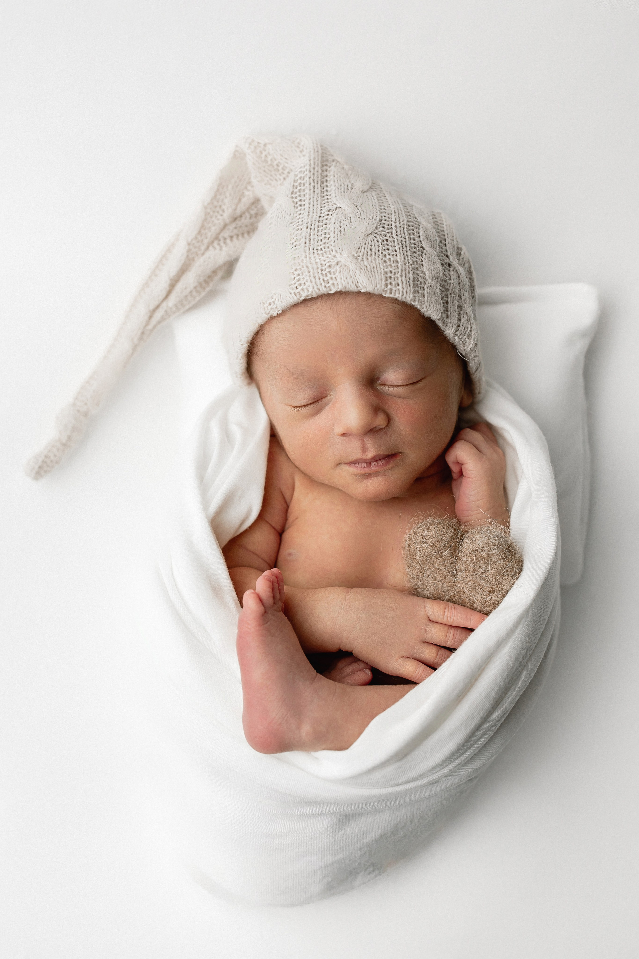5–20 Days Newborn Photography in Toronto. Iana Banana | Toronto Maternity, Newborn & Family Photographer