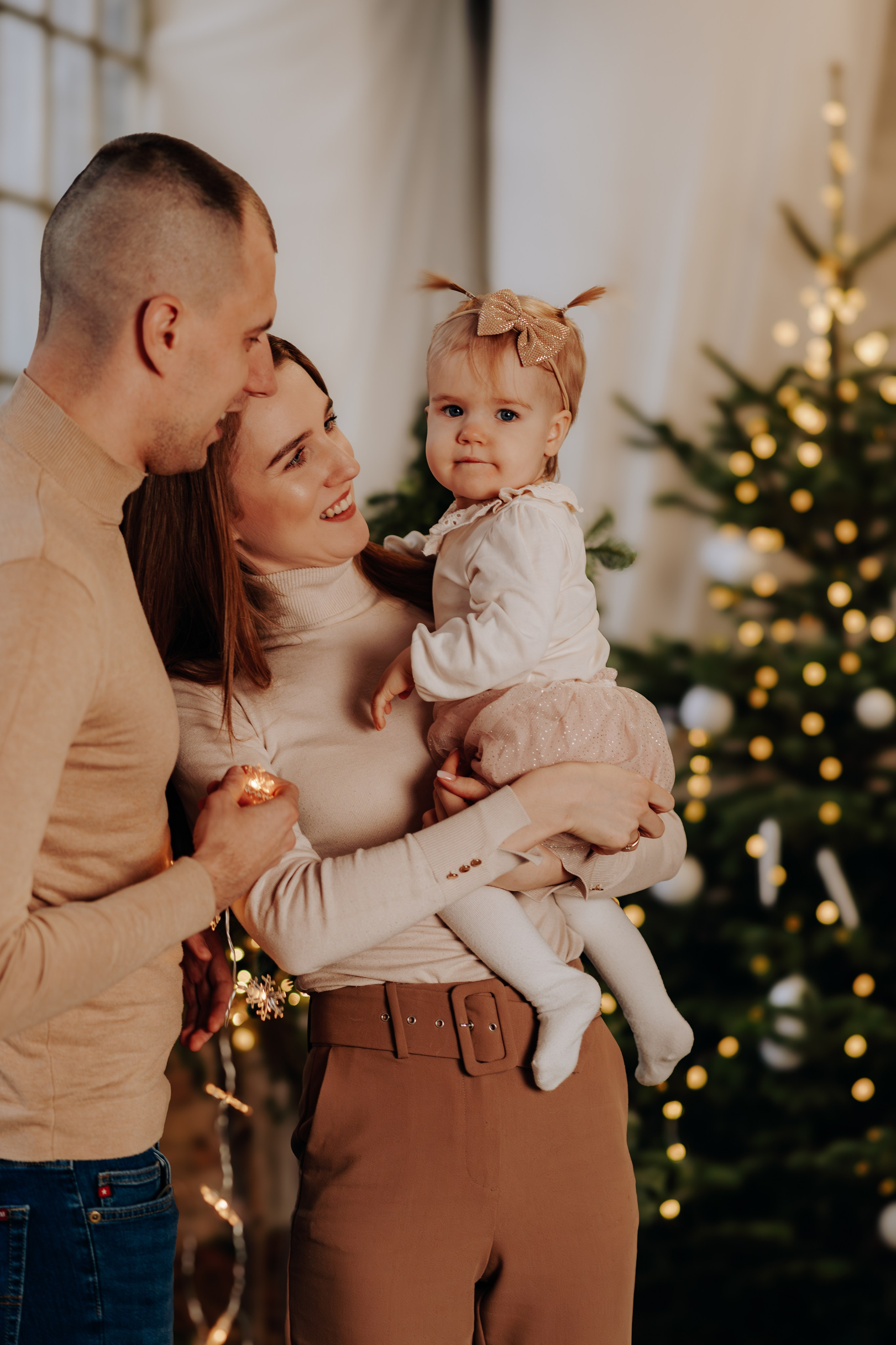 Minimalistyczne sesje świąteczne. Fotograf ślubny & lifestyle Gdańsk, Karolina Baczewska