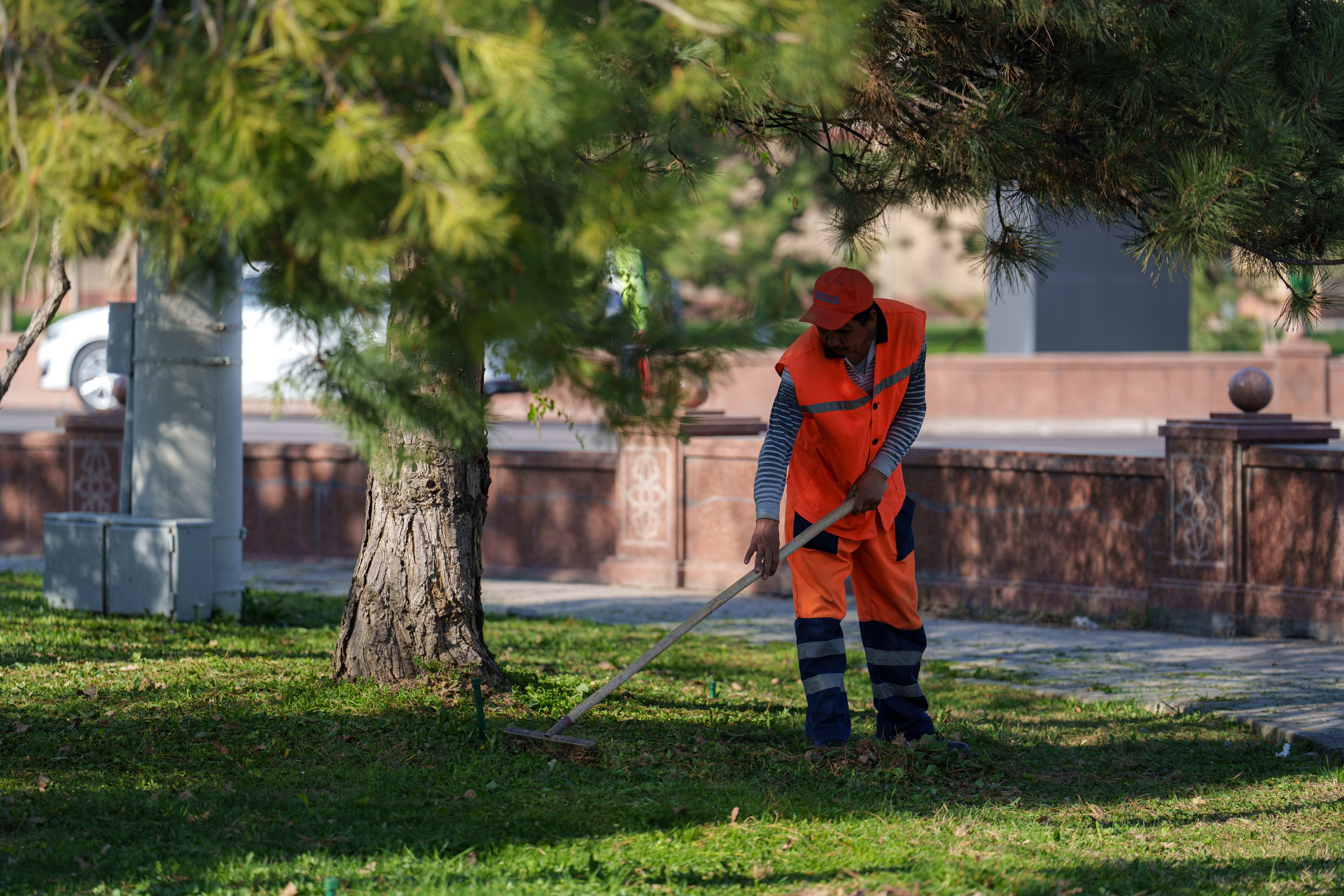 Как работают сотрудники благоустройства. Георгий Намазов | Фотограф в Ташкенте