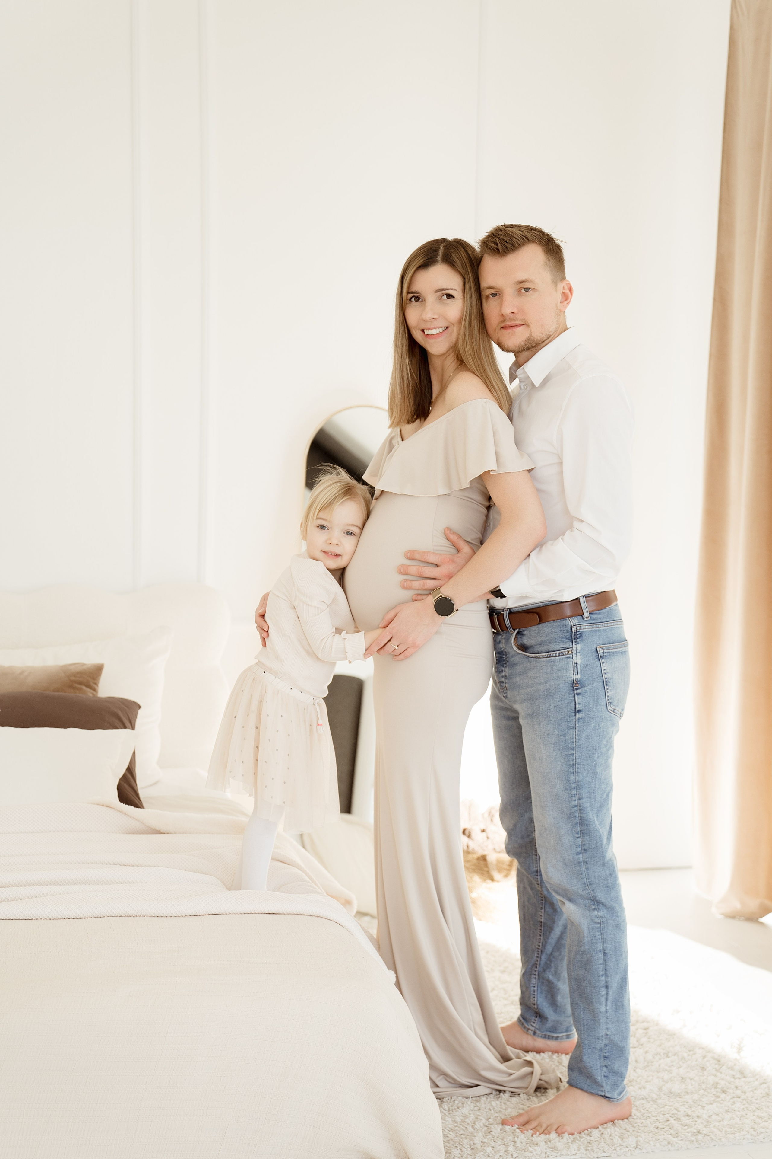 Naturalna, wyjątkowa, delikatna sesja ciążowa w Łodzi. Fotograf Łódź - sesja ciążowa, noworodkowa, dziecięca. Studio w Łodzi