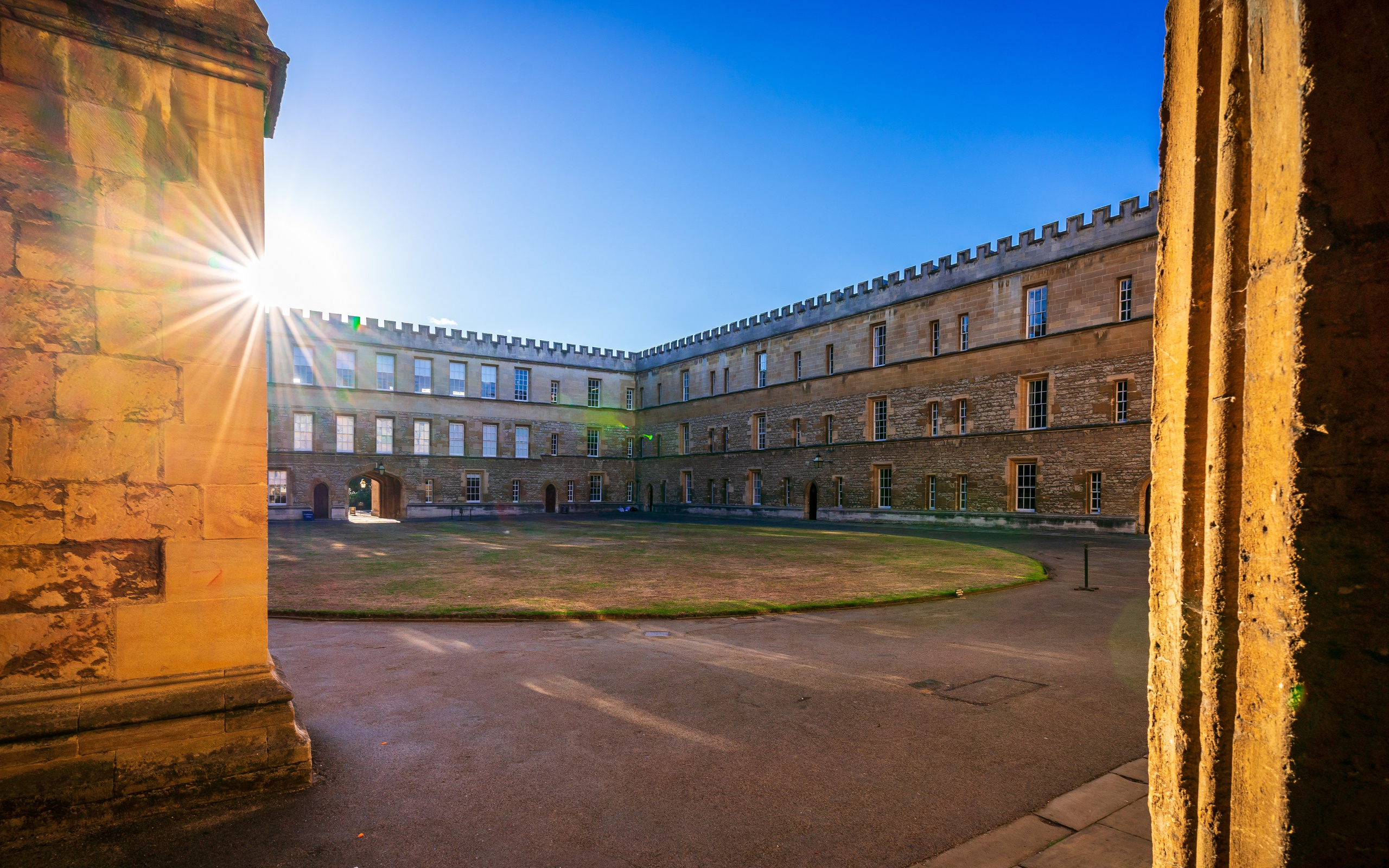 Capturing the Oxford Conference. Expect Miracles Photography by Kate & Andrew