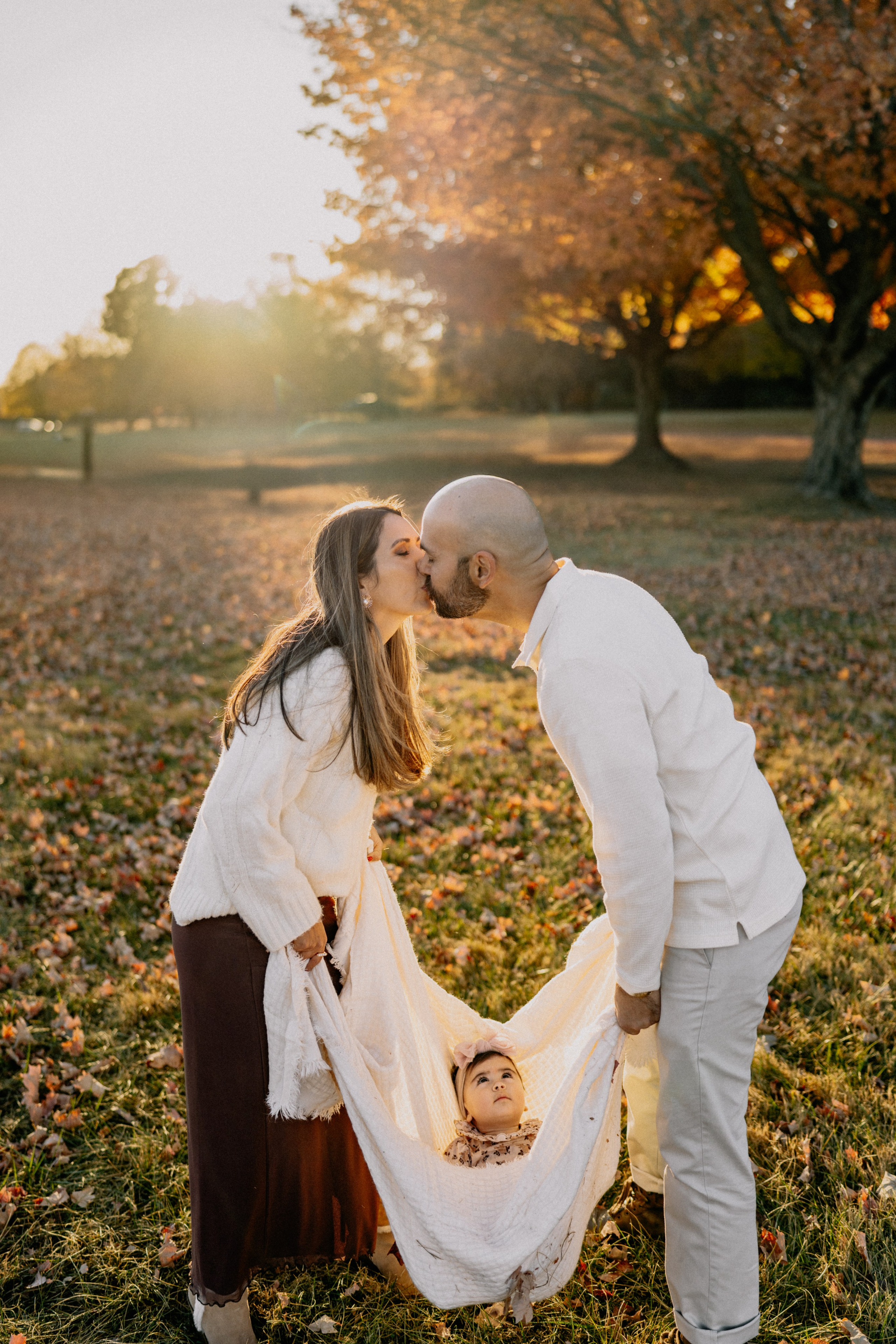 Fall Family Photography – Warm & Cozy Outdoor Session. Alisa Tant — Family and newborn photographer Bucks County, Montgomery county, Philadelphia, NJ