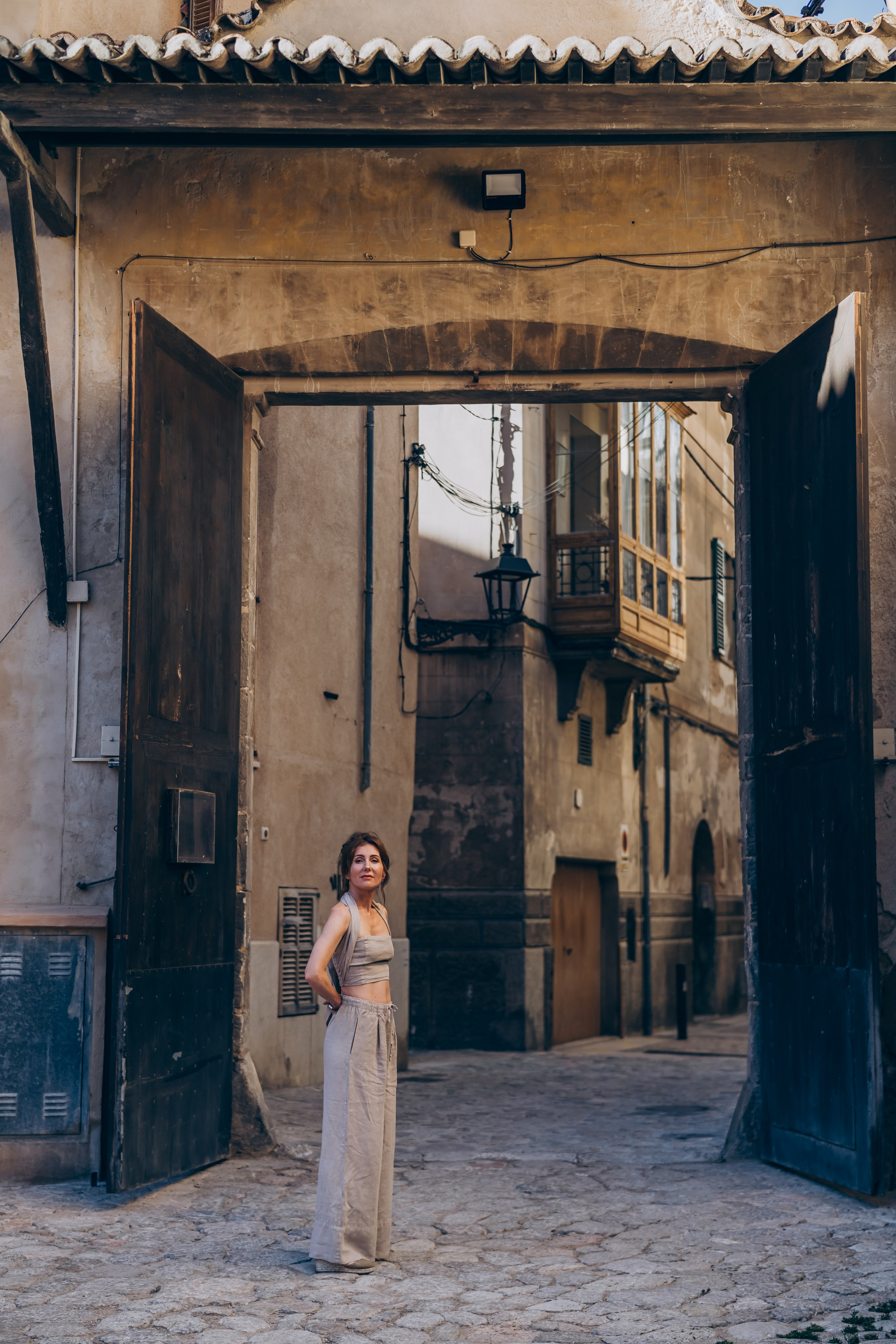 The soul explores the world. Photoshoot. Photographer in Mallorca