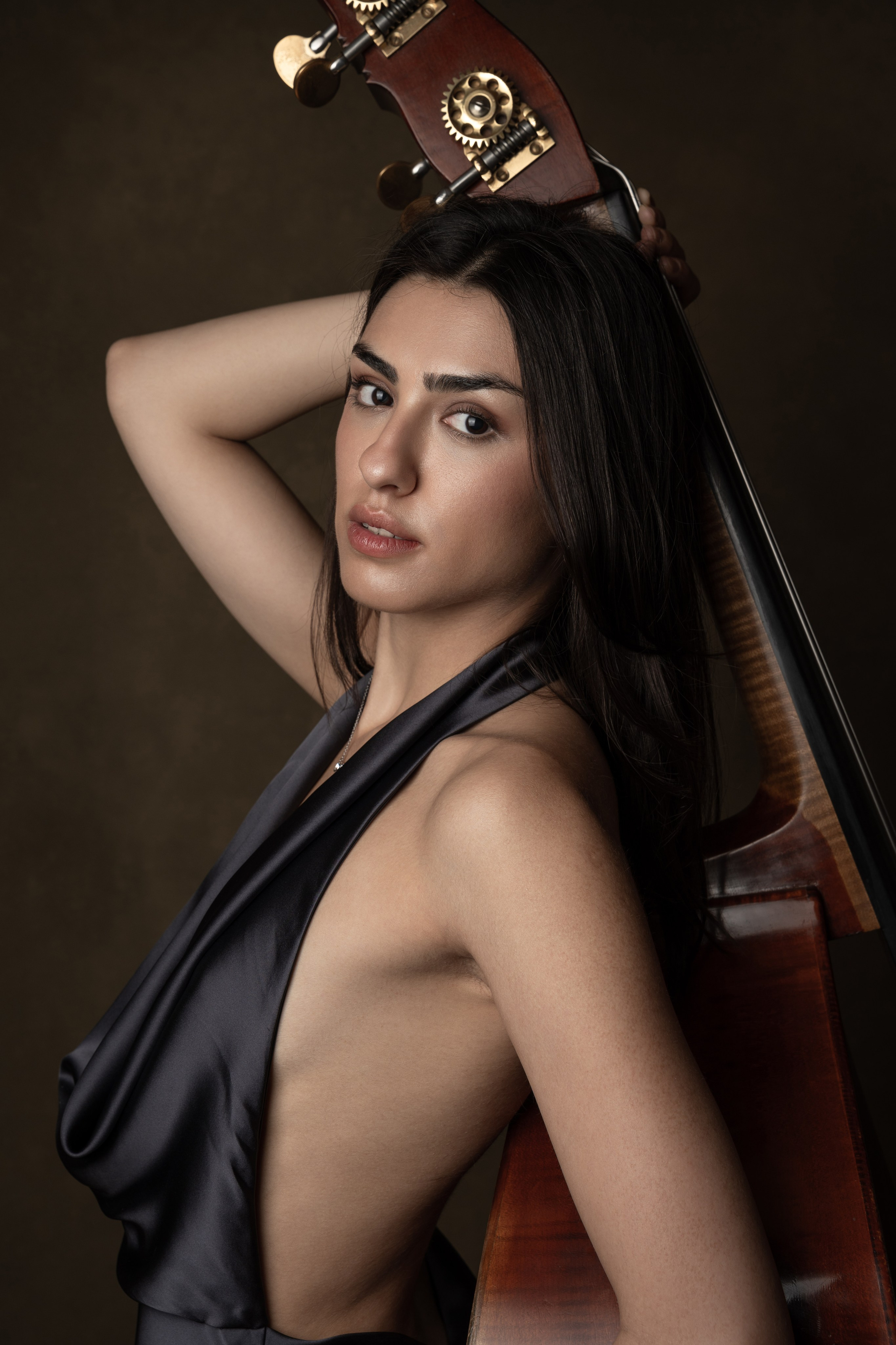 GÖKÇE. Portrait photographer in Germany and all over Europe Mischa Blank