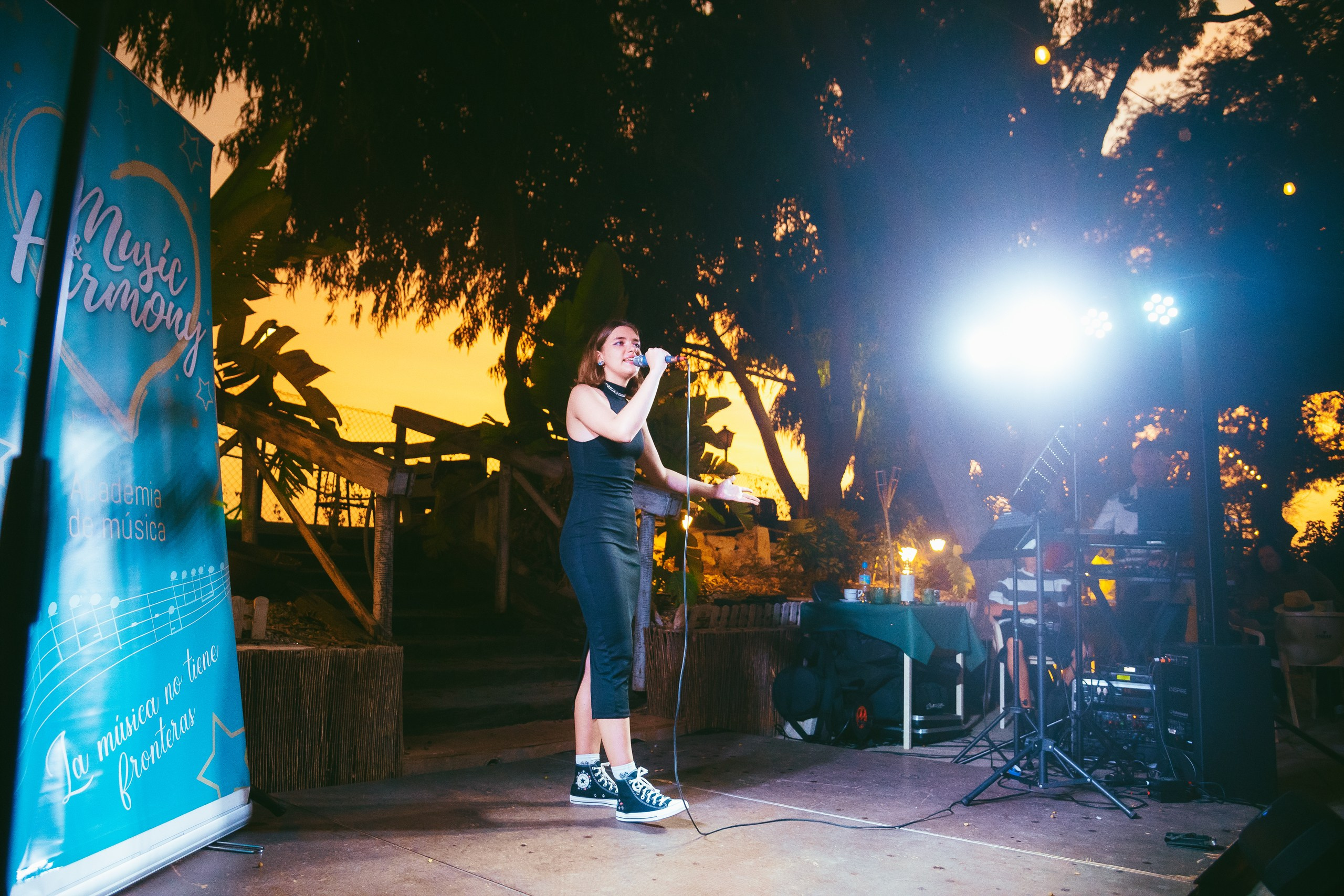 Photo report from a creative evening at the El Bosque Animado restaurant, Torrevieja