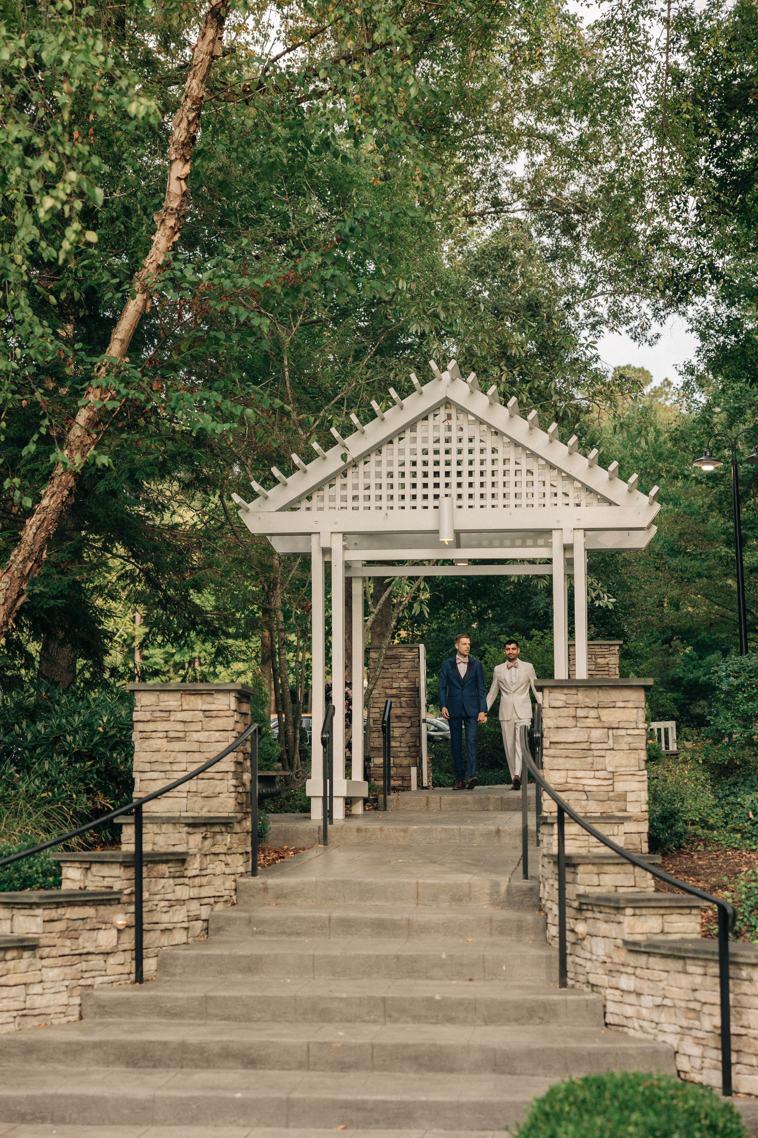 Queer Wedding in Richmond, VA. Sara Eulalia | Virginia Photographer