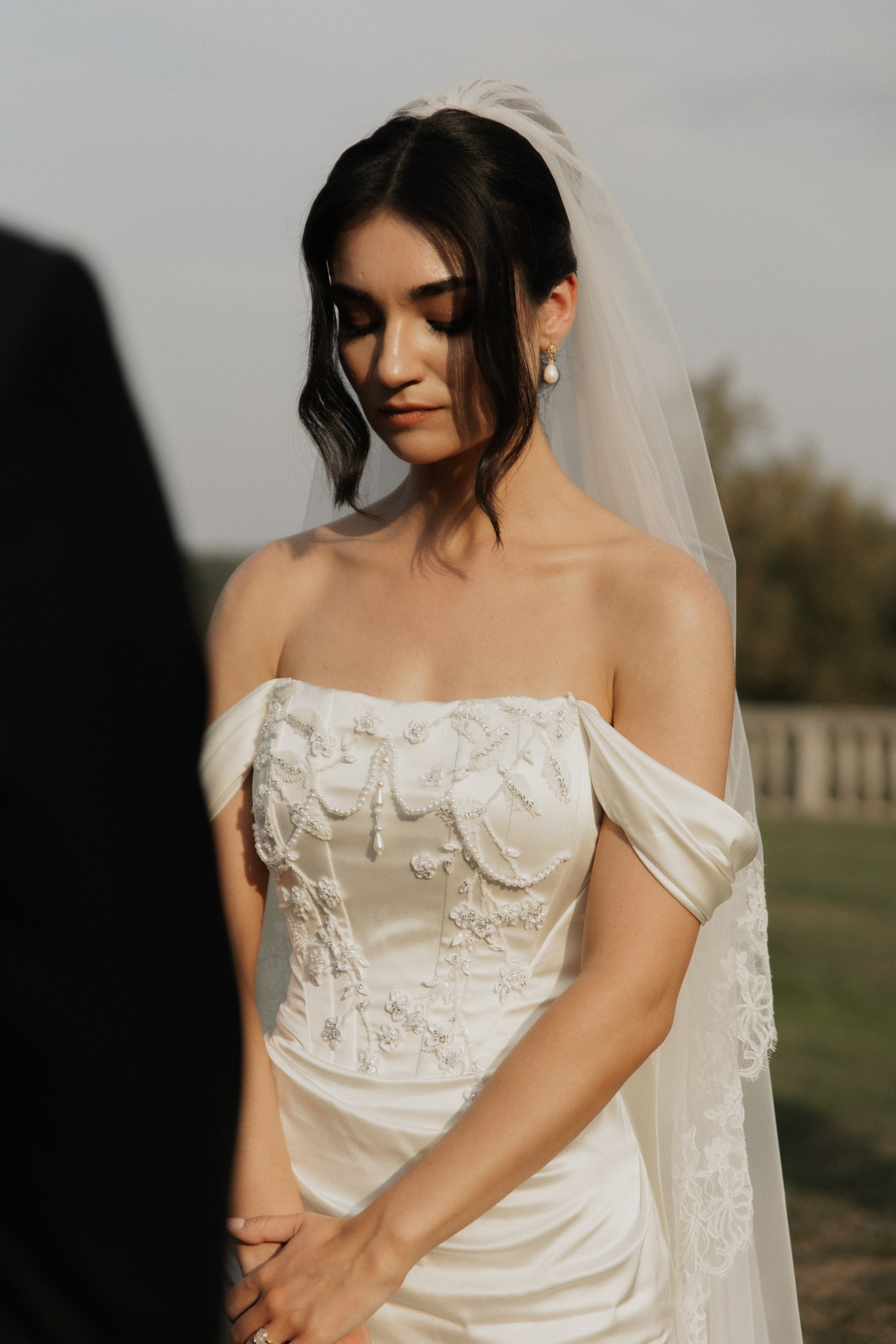 Elegant Castle Wedding in Austria | Alwin & Ruth’s Fairytale Celebration. Wedding photographer and videographer based in Timisoara, Romania