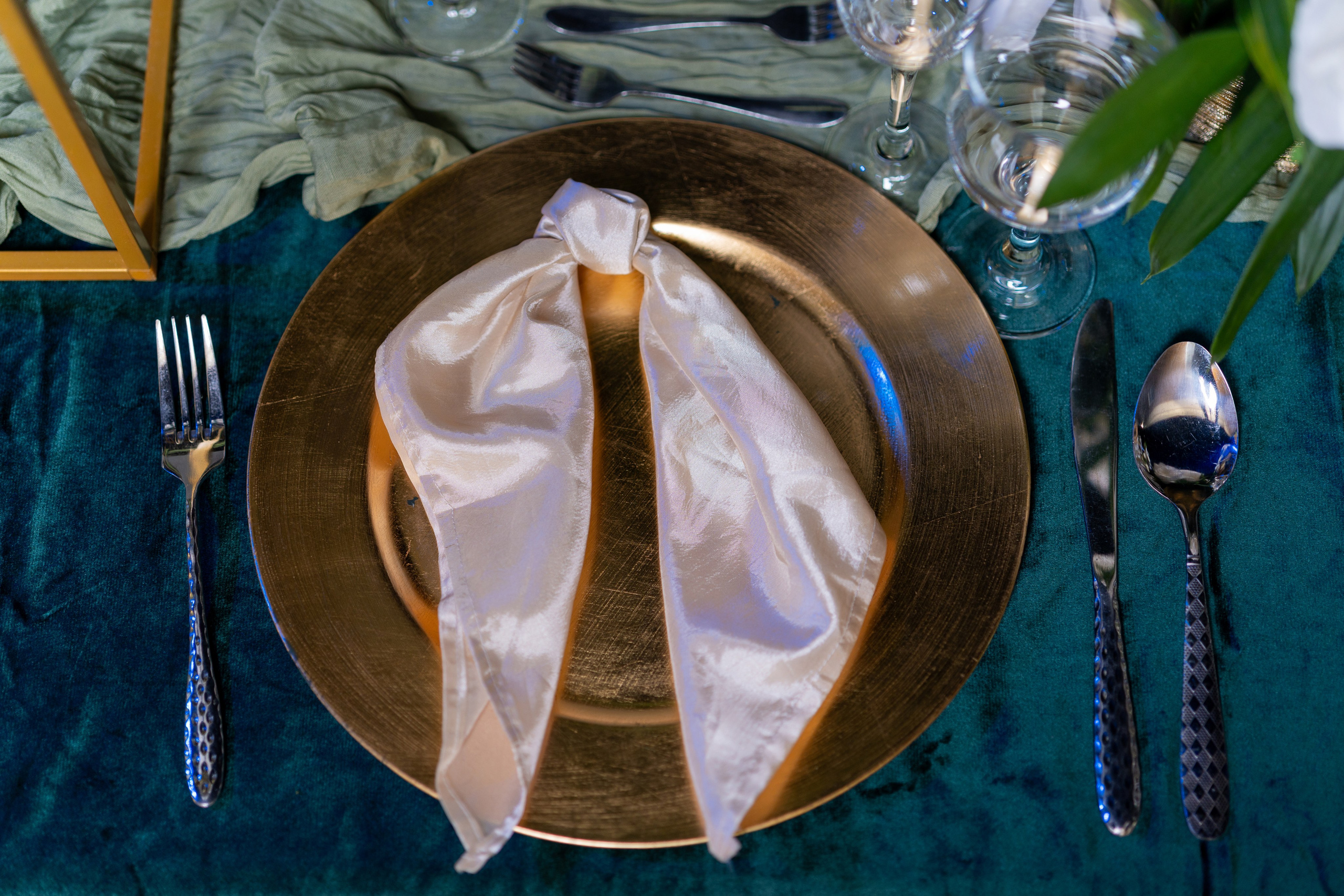 Test. Luminous Entertainment Ja