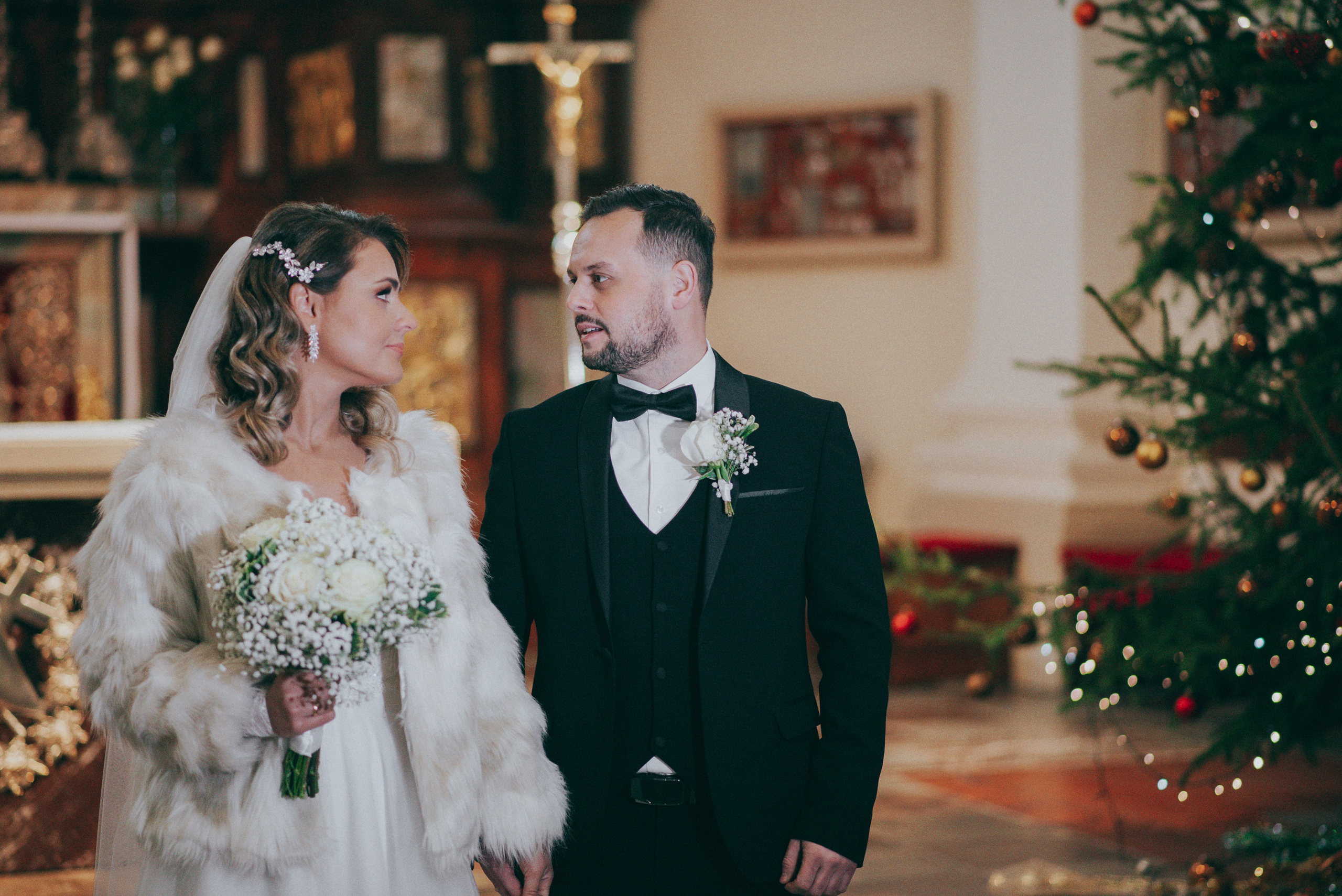 Vestuvių fotosesija, ceremonija, Vestuvių pasiruošimo fotografavimas. Vestuvių fotografas Vilnius Trakai kaina vestuvių fotografavimas fotografė personal.lt photogrpahy kainos jaunoji jaunikis nuotaka santuoka vestuvės, profesionali natūrali meninė reportažinė klasikinė fotosesija