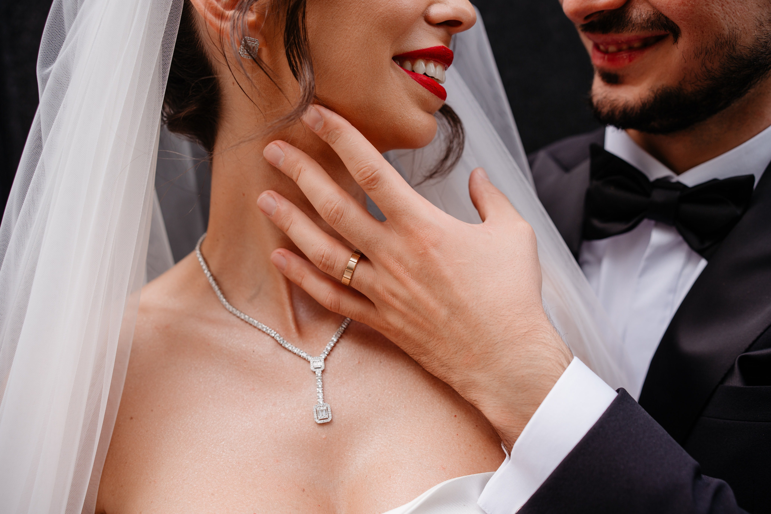 Povestea de nuntă a lui Anca și Dragoș în Bacău | Fotografie de Eveniment. Raw Studio. Fotograful tau de nunta!