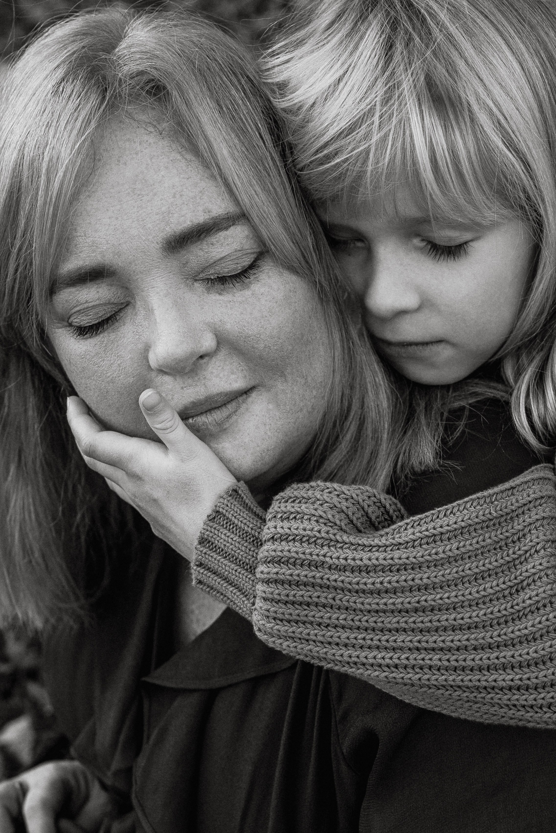 Fall Family Photography – Golden Leaves & Warm Tones. Alisa Tant — Family and newborn photographer Bucks County, Montgomery county, Philadelphia, NJ