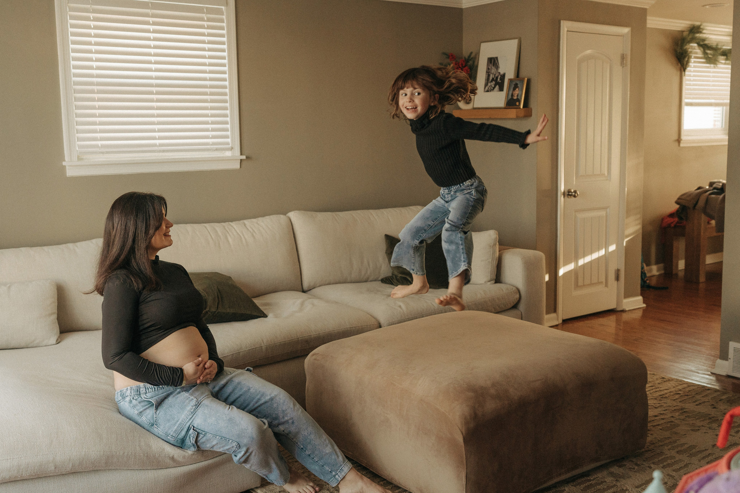 Home Maternity Photography – Relaxed & Candid Pregnancy Moments. Alisa Tant — Family and newborn photographer Bucks County, Montgomery county, Philadelphia, NJ