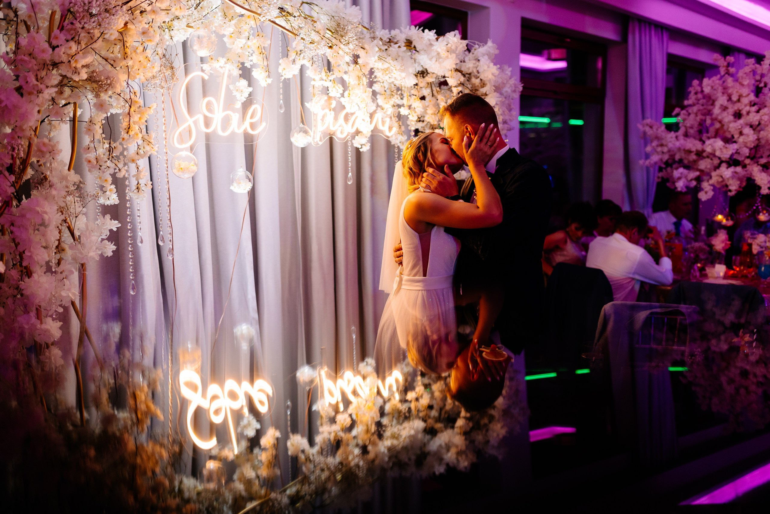 Patrycja ♡ Wojtek. Fotograf Ślubny Warszawa - Sesje Biznesowe Rodzinne Eventy