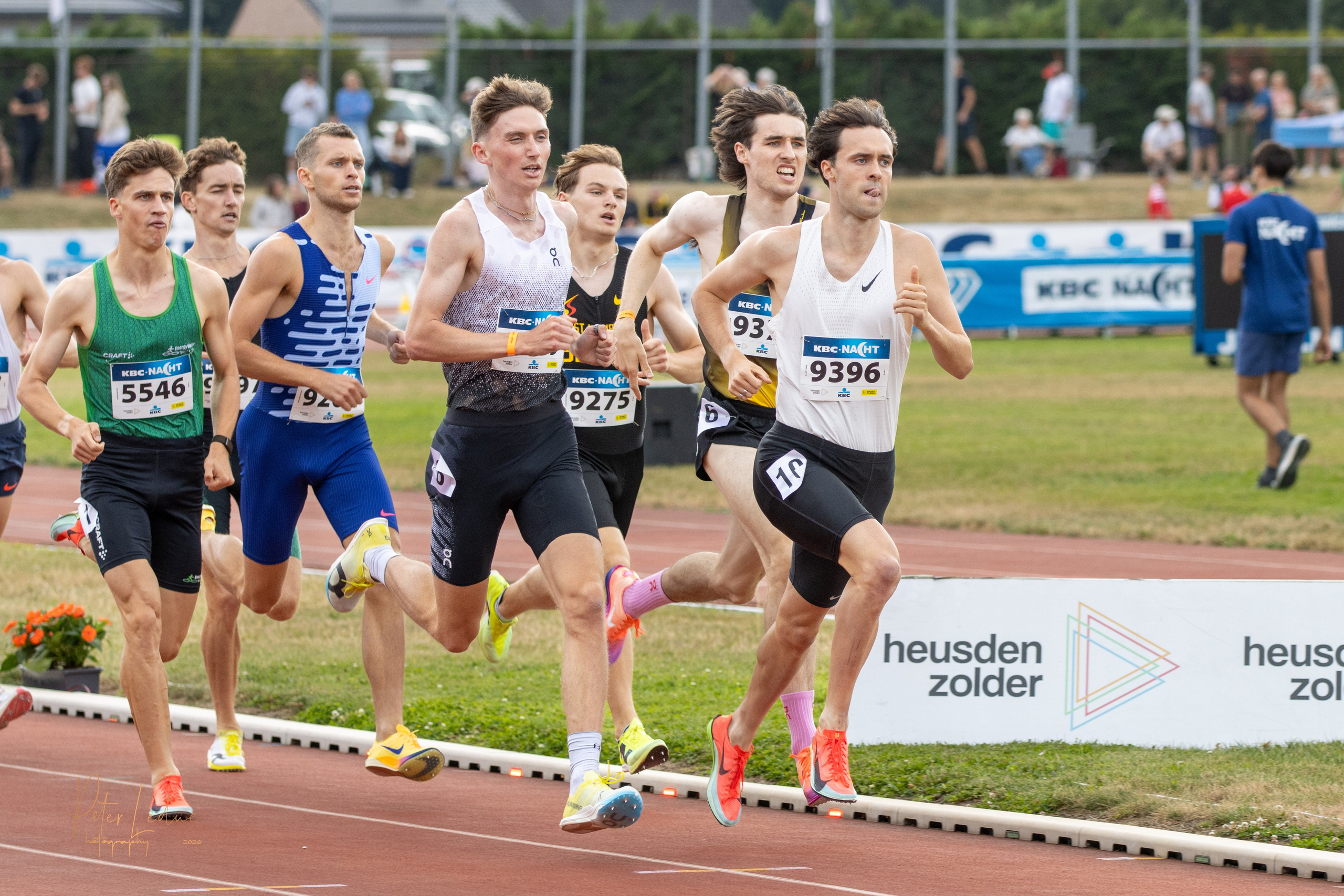 Nacht van de Atletiek. Peter Leduc is een passionele hobbyfotograaf uit België, gespecialiseerd in creatieve fotografie, visuele verhalen en unieke fotoprojecten