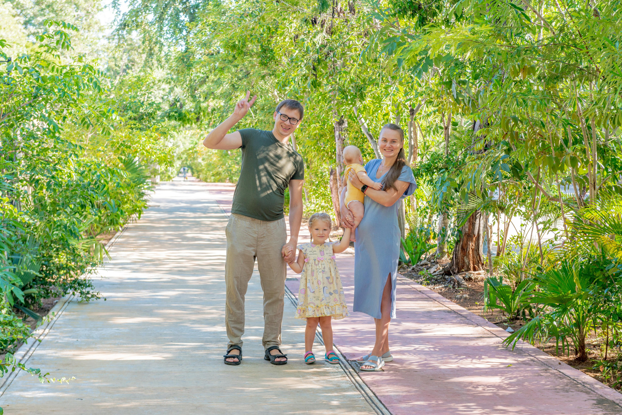 Our family photo shoot in Playa del Carmen. FOTÓGRAFO MÉXICO QUINTANA ROO