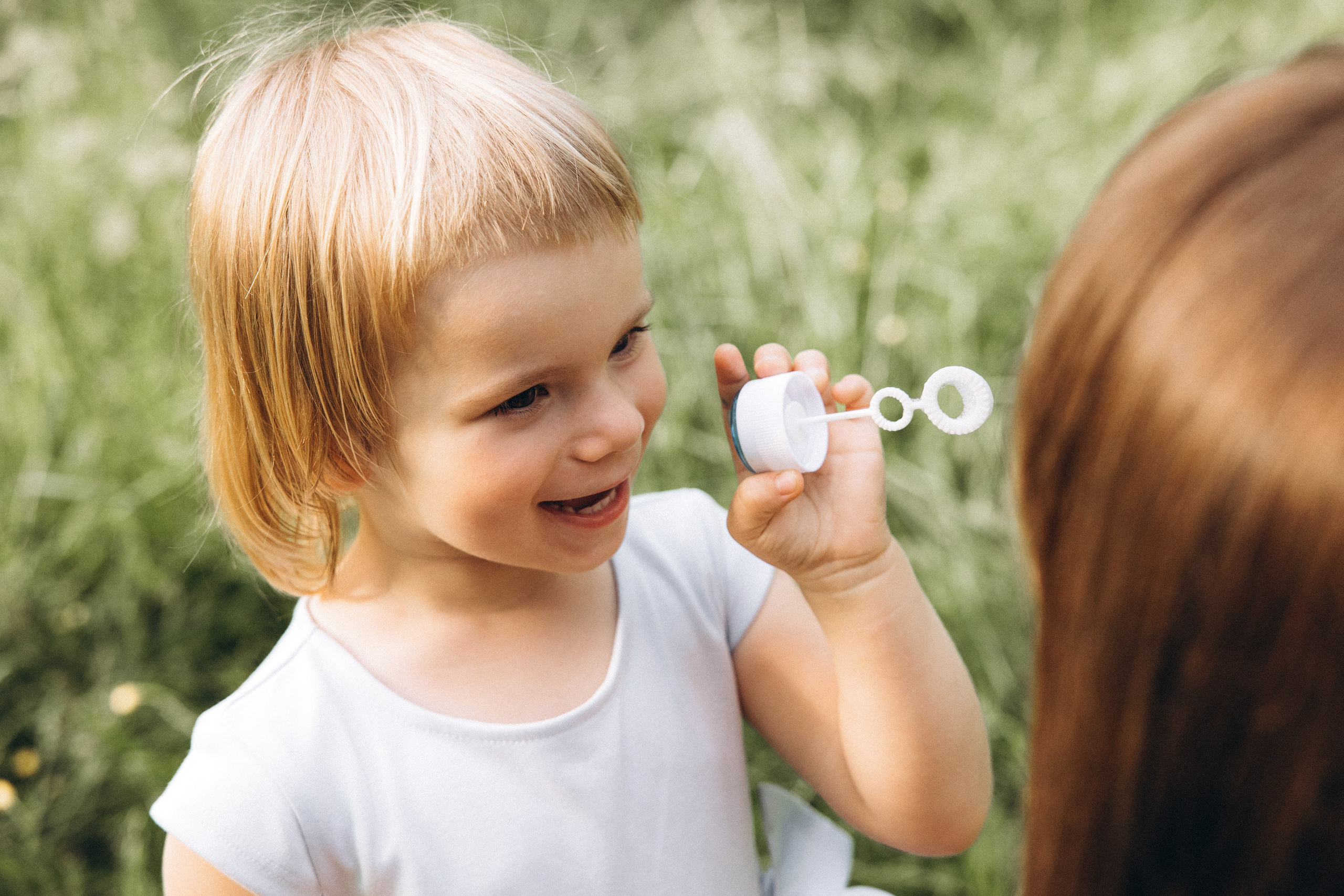 Séance photo en famille Forêt de Bouconne. Eugénie Smirnova — photographe à Toulouse et dans le sud-ouest de la France