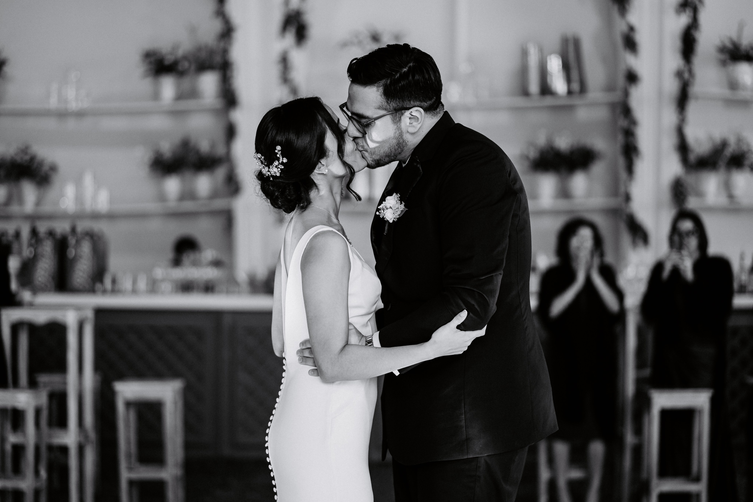 Fotógrafo de Bodas en Lima | Ronhy Altamirano. Fotografía narrativa y cinematográfica para bodas, quinceañeras y eventos exclusivos