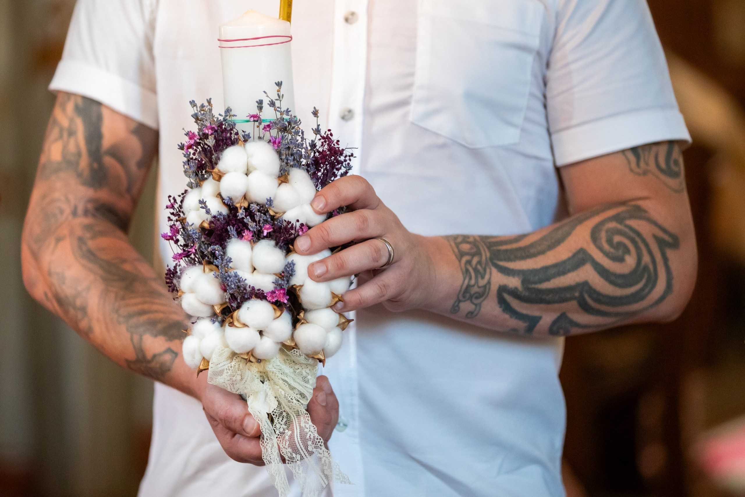 fotograf botez , fotografie botez Botoșani, fotograf Alin Chirilă, amintiri botez, fotografii botez, botez Miruna Parascheva, fotograf copii, fotografie botez în Botoșani-alt="botez , fotografie botez Alin Chirilă, amintiri botez, fotografii emoționante botez Botoșani"-- fotografii-botez-bebelus- amintiri-botez-micuț- moment-sfânt-crestinare- fotografie-emotionanta-botez- detalii-botez-bebelusi- parinti-fericiti-la-botez- fotograf-botez-profesionist- botez-in-biserica-ortodoxa- micuț-botezat-cu-emoție- zâmbete-și-lacrimi-la-botez- bebeluș-la-cristelniță- decor-botez-colorat- botez-cu-dragoste-și-credință- emotie-pura-la-botez- fotograf-botez-botosani- botez-iasi-suceava-fotograf- amintiri-nepretuite-botez-- Preotul ținându-l pe micuțul Mathias Gabriel la botez, în biserica Înălțarea Domnului, Copălău - Detalii de la botezul lui Mathias – lumânare, trusou și icoană - Familia lui Mathias Gabriel alături de micuț, în ziua botezului - Portret emoționant cu mama și bebelușul în brațe, în biserică,fotograf profesionist evenimente Botoșani, Iași, Suceava, Fălticeni, Bacău, Pașcani, Roman - AlinoFotoStudio by Alin Chirilă - servicii foto nuntă, botez, cununie, ședințe foto creative, albume personalizate, fotografii emoționante și calitative pentru cele mai importante momente din viață,fotograf nuntă Botoșani Alin Chirilă, ședință foto botez Iași - AlinoFotoStudio, servicii fotograf profesionist evenimente Suceava, fotograf cununie civilă Fălticeni - Alin Chirilă, album foto nuntă personalizat Bacău.“Bebeluș botezat în biserică, ținut în brațe de nași” • “Detaliu cu lumânarea de botez decorată cu flori albe” • “Părinți emoționați alături de copilul lor la ceremonia de botez” • “Masa festivă de botez cu decor tematic și tort personalizat” • “Momentul în care preotul toarnă apă sfințită pe fruntea bebelușului” “Bebeluș în rochie albă de botez, zâmbind în brațele mamei” • “Detaliu cu cruciulița de botez așezată pe o pernă de satin” • “Părinți și nași aprinzând lumânările în timpul ceremoniei de botez” • “Tort de botez decorat cu figurine tematice și numele copilului” • “Copil botezat dormind liniștit în pătuțul decorat festiv” • “Momentul în care preotul binecuvântează copilul în fața altarului” • “Invitați adunându-se în jurul mesei festive la petrecerea de botez” • “Bebeluș ținând în mână o jucărie personalizată primită la botez” • “Familie fericită pozând împreună după ceremonia de botez” • “Decor tematic cu baloane și flori la locația petrecerii de botez” fotograf Botoșani fotograf evenimente fotograf botez Alin Chirila fotograf alinofotostudio.fotograf botez Amelis Maria, fotografie botez Botoșani, fotograf Alin Chirilă, amintiri botez, fotografii botez, botez Amelis Maria, fotograf copii, fotografie botez în Botoșani,