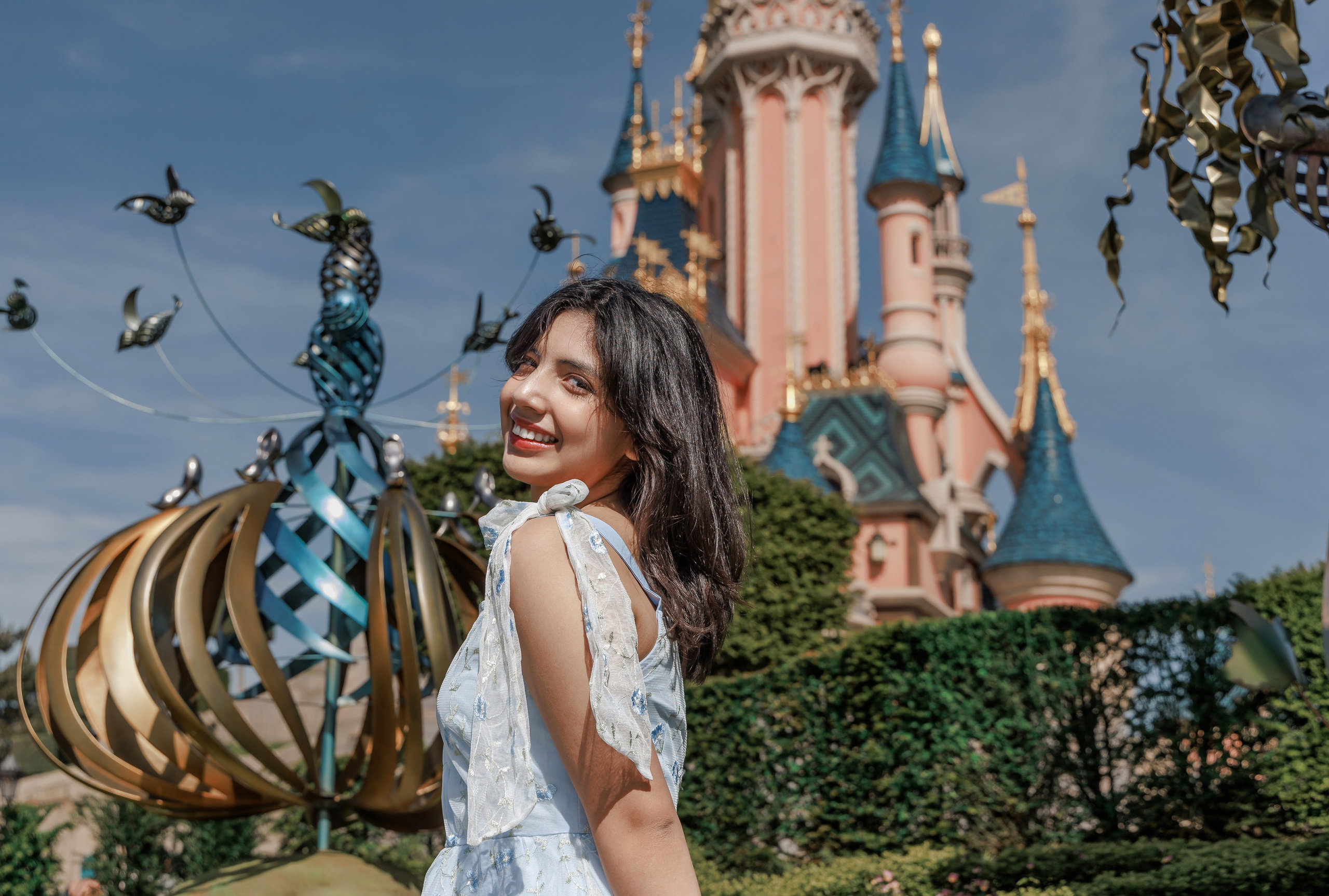 Magical Solo Photoshoot in Disneyland: Photos & Reels. Photographe à Paris