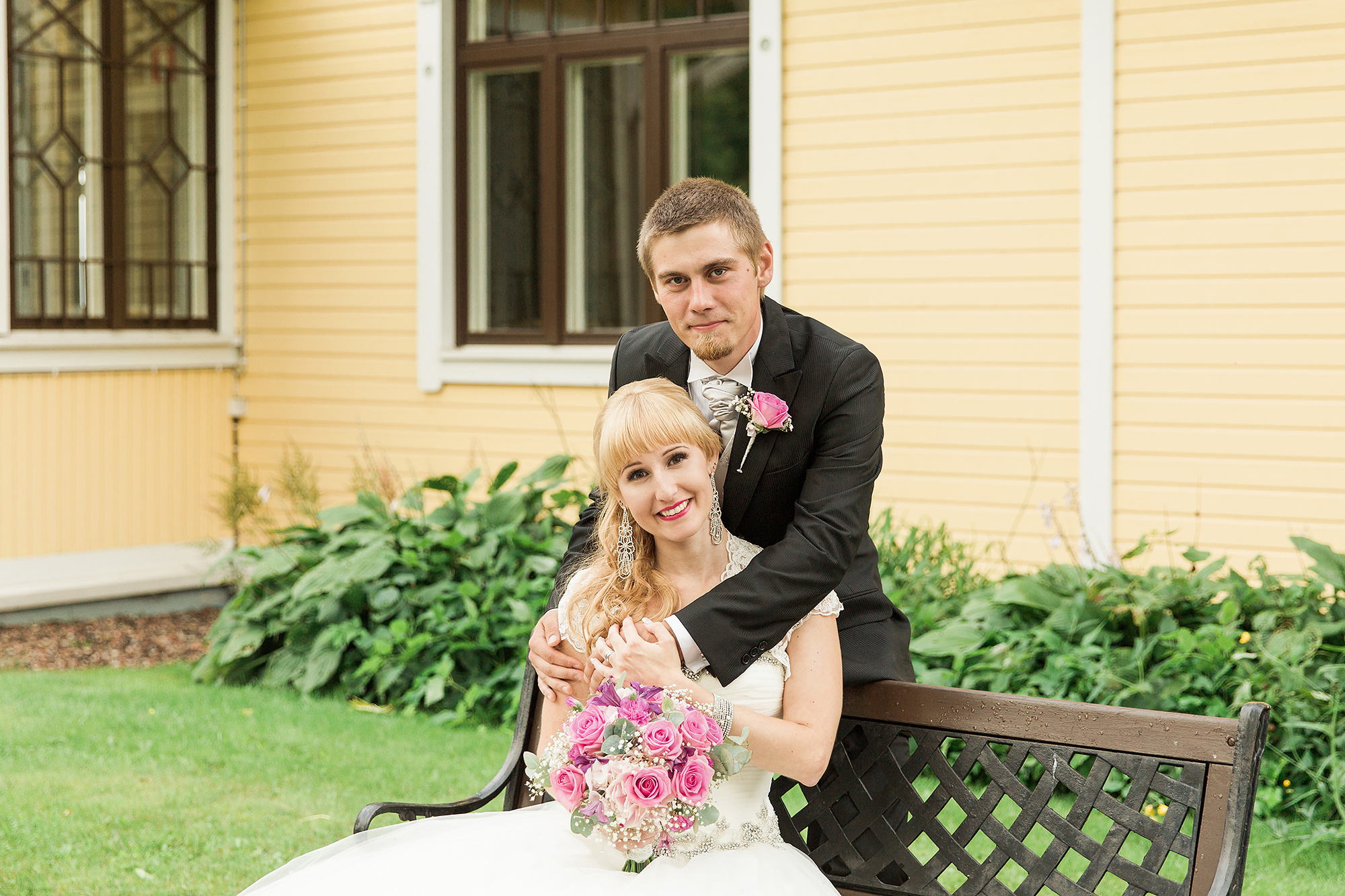 Hääkuvaus Messilässä ja Lahden Ristinkirkossa