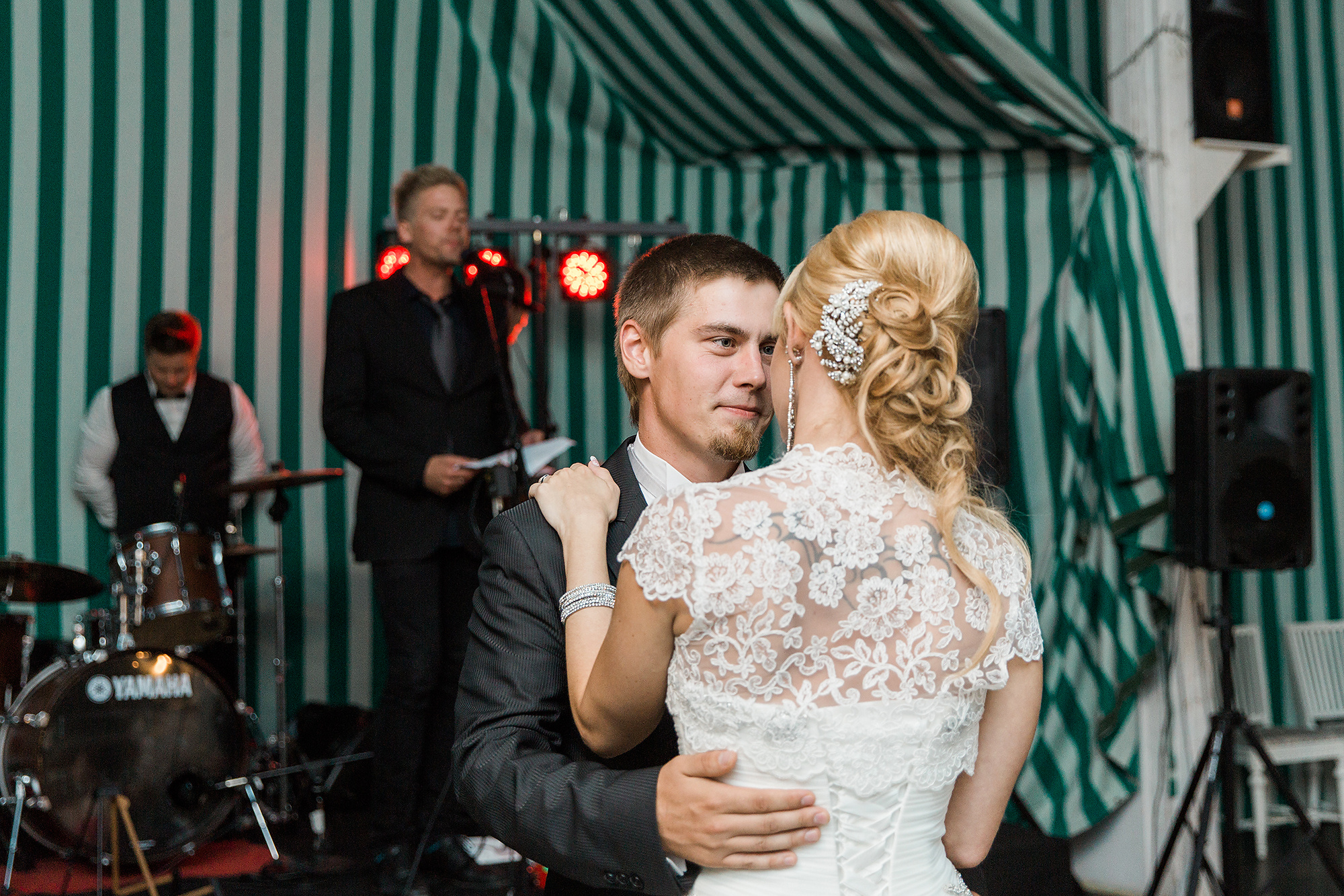 Hääkuvaus Messilässä ja Lahden Ristinkirkossa