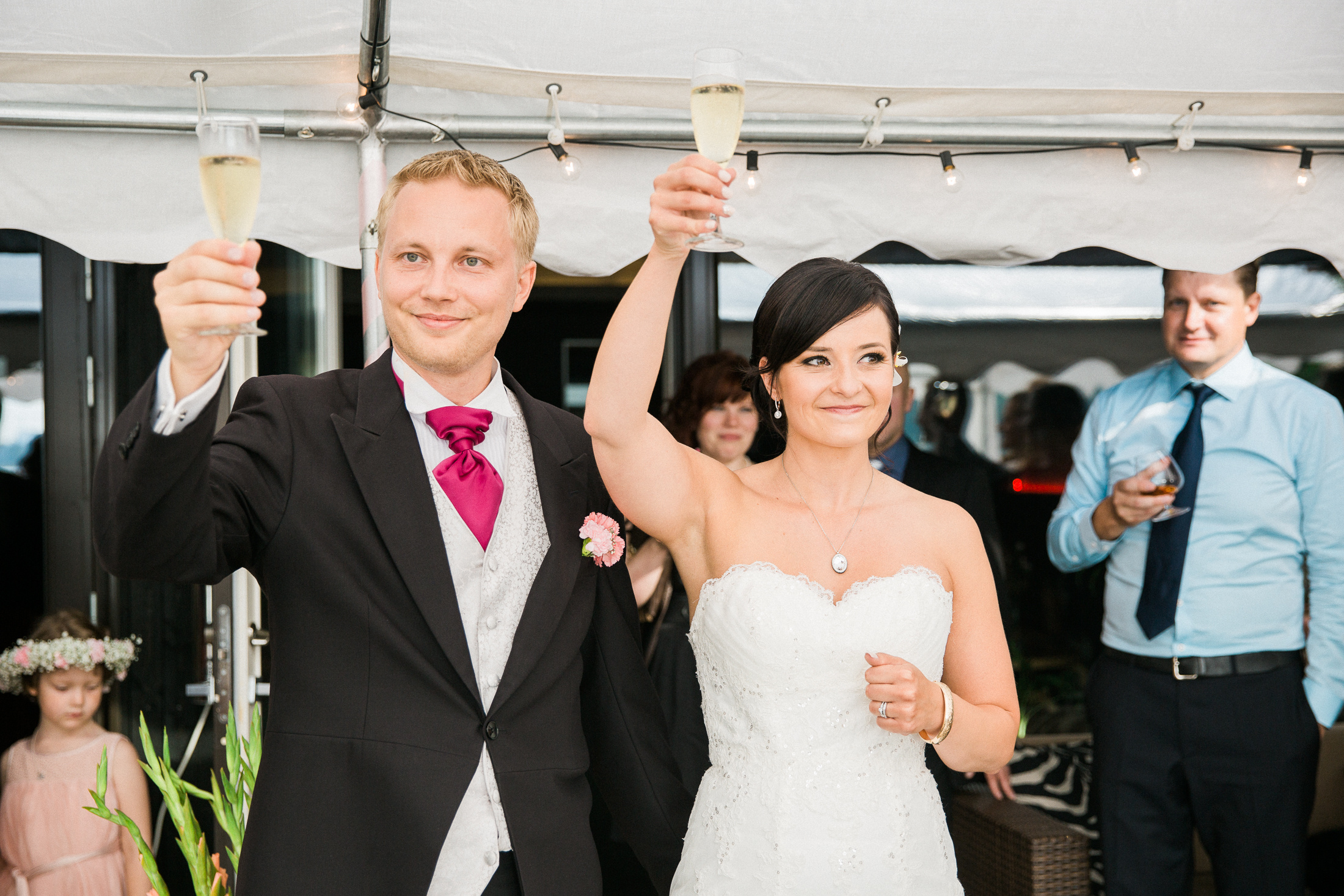 Anniina ja Antti, dokumentaarinen hääkuvaus Villa Katayssa