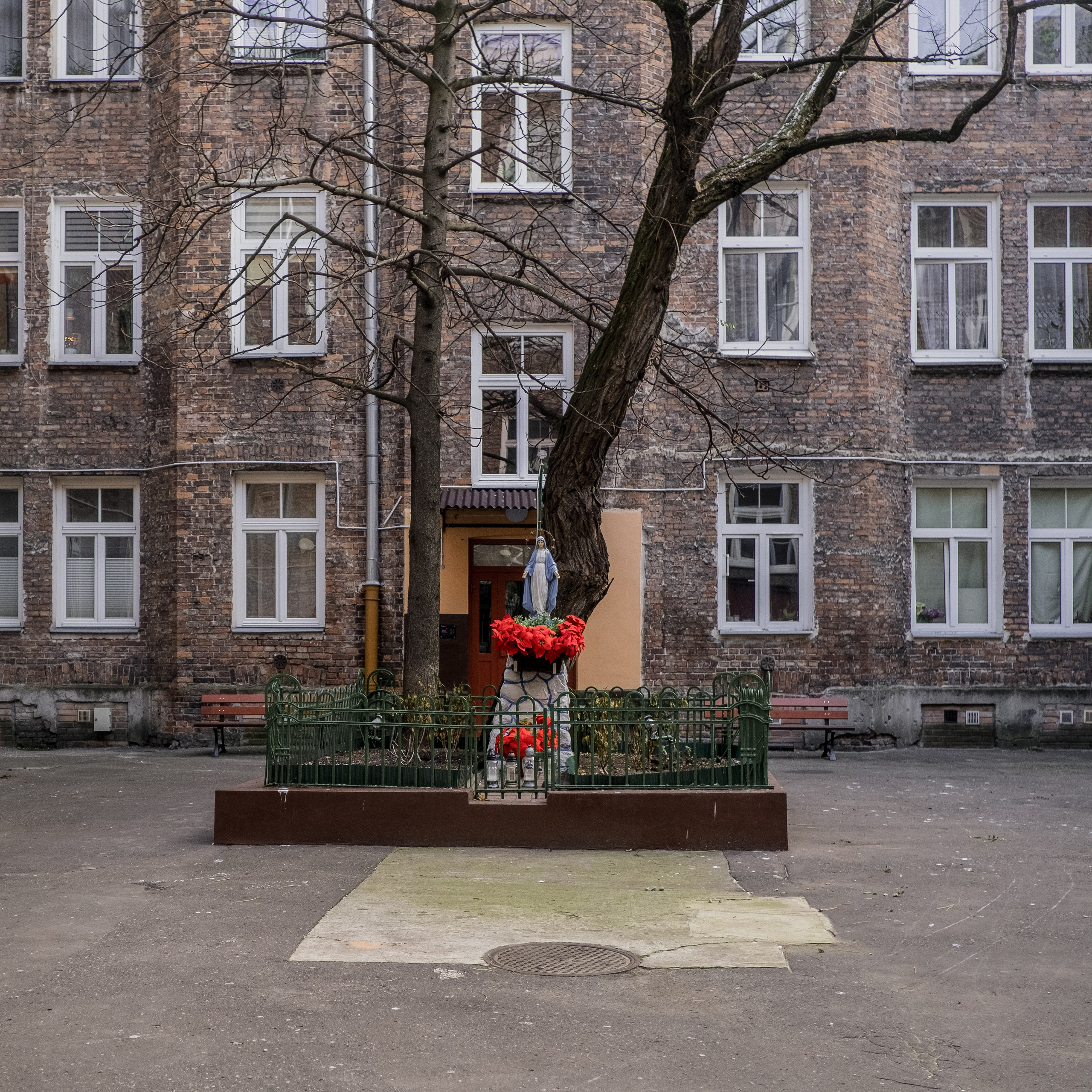 Kapliczki Warszawskie. Photographer Anastasiya Dubrovina