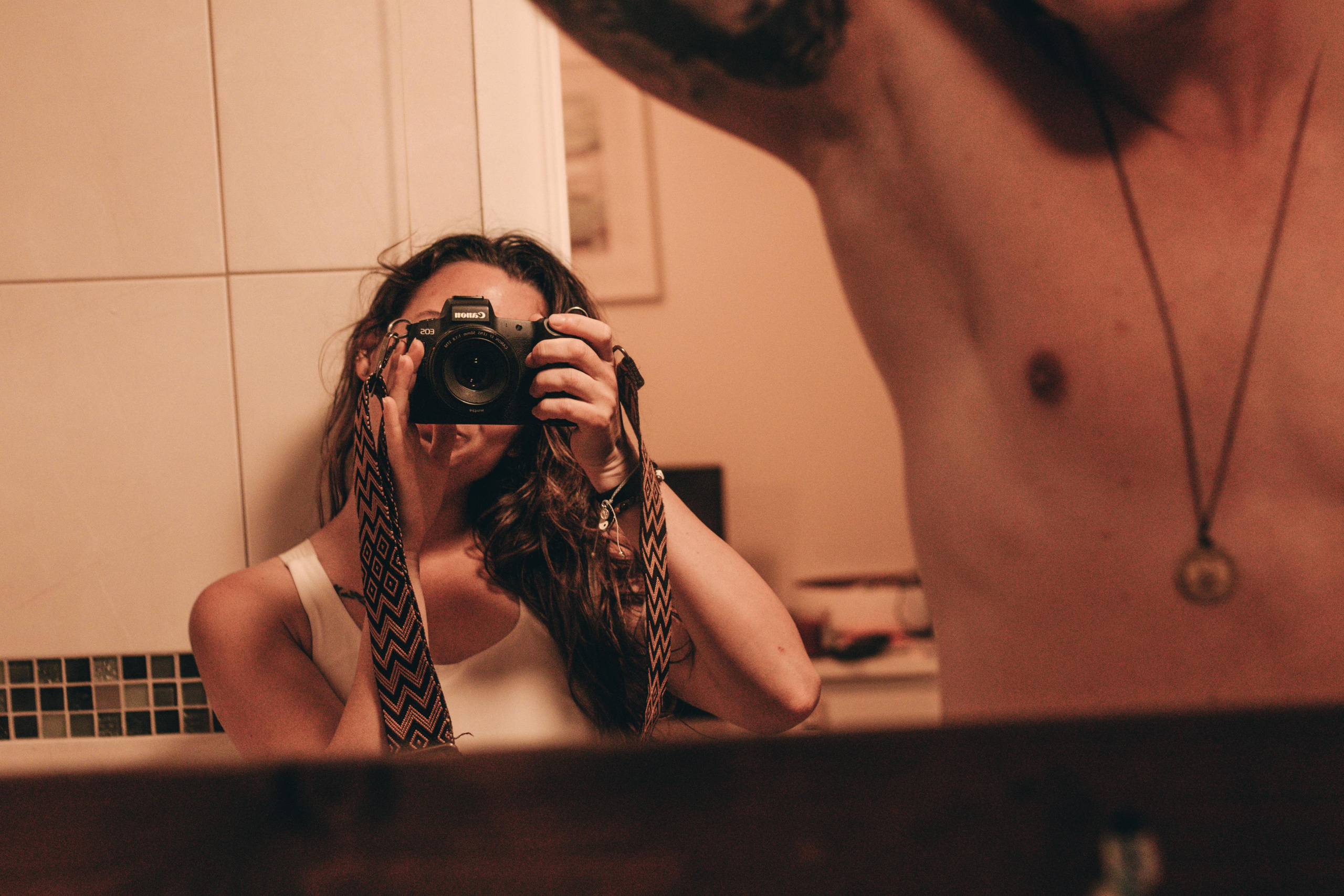 Život z pohledu lidskosti. Dana Lišková — Empathetic Photographer | Introspective Artist |Neurodivergent Coach | Founder of Artepy.cz