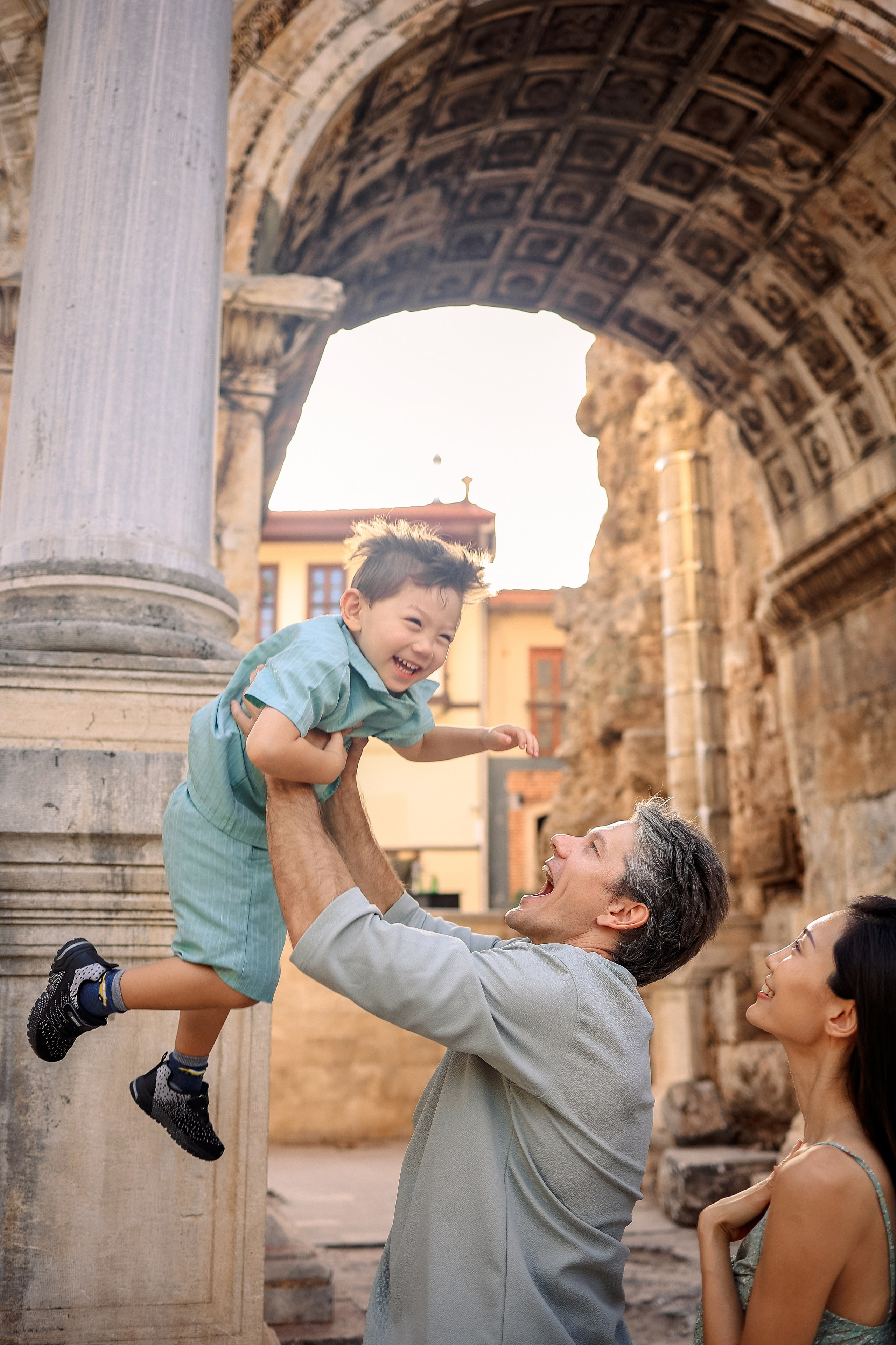 Photoshooting in old town of Antalya. Photographer in Turkey, Antalya, Kemer, Belek, Side, Kas, Fethiye