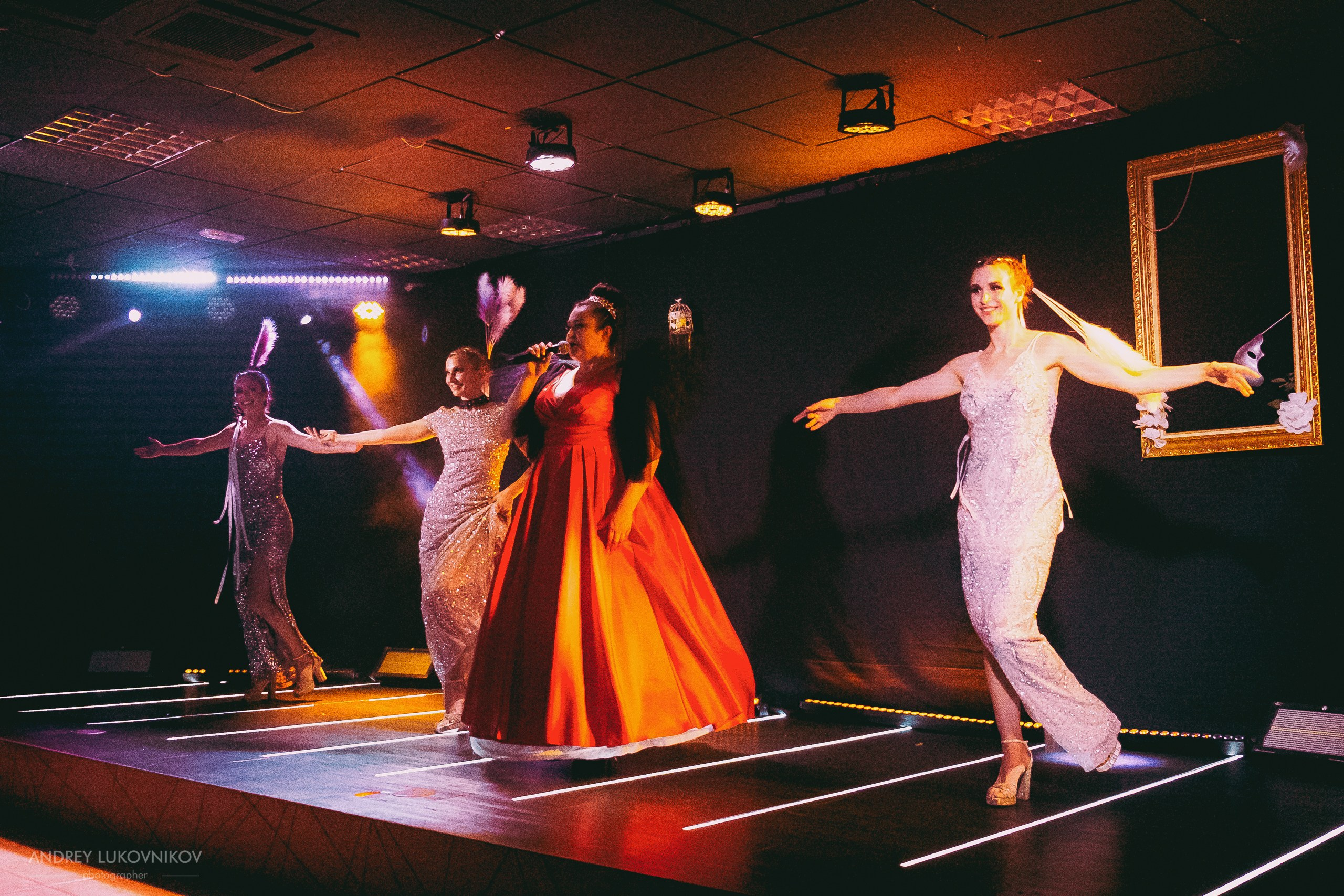 Фоторепортаж с театрального спектакля Las Divas в Торревьехе | Андрей Луковников