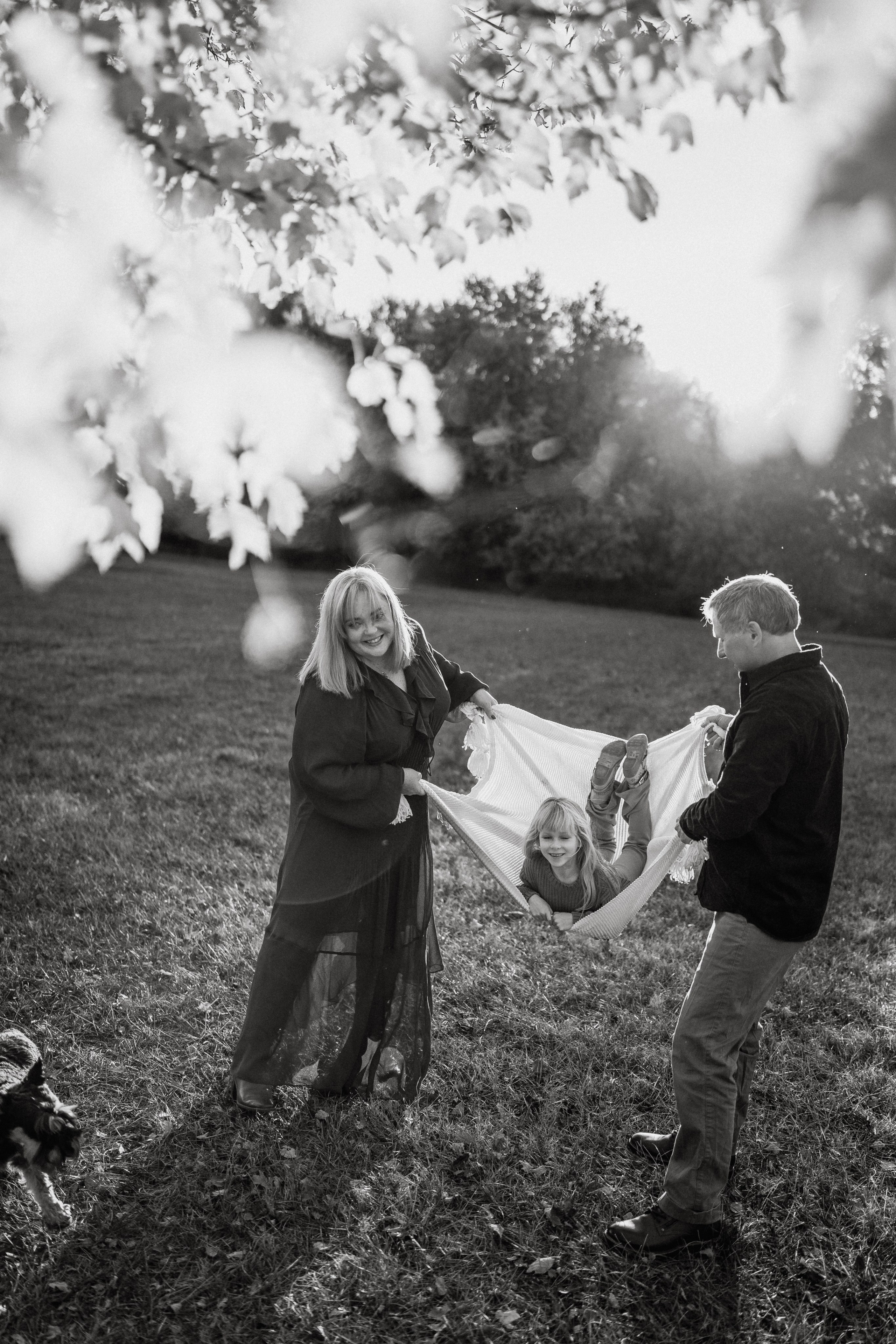 Fall Family Photography – Golden Leaves & Warm Tones. Alisa Tant — Family and newborn photographer Bucks County, Montgomery county, Philadelphia, NJ
