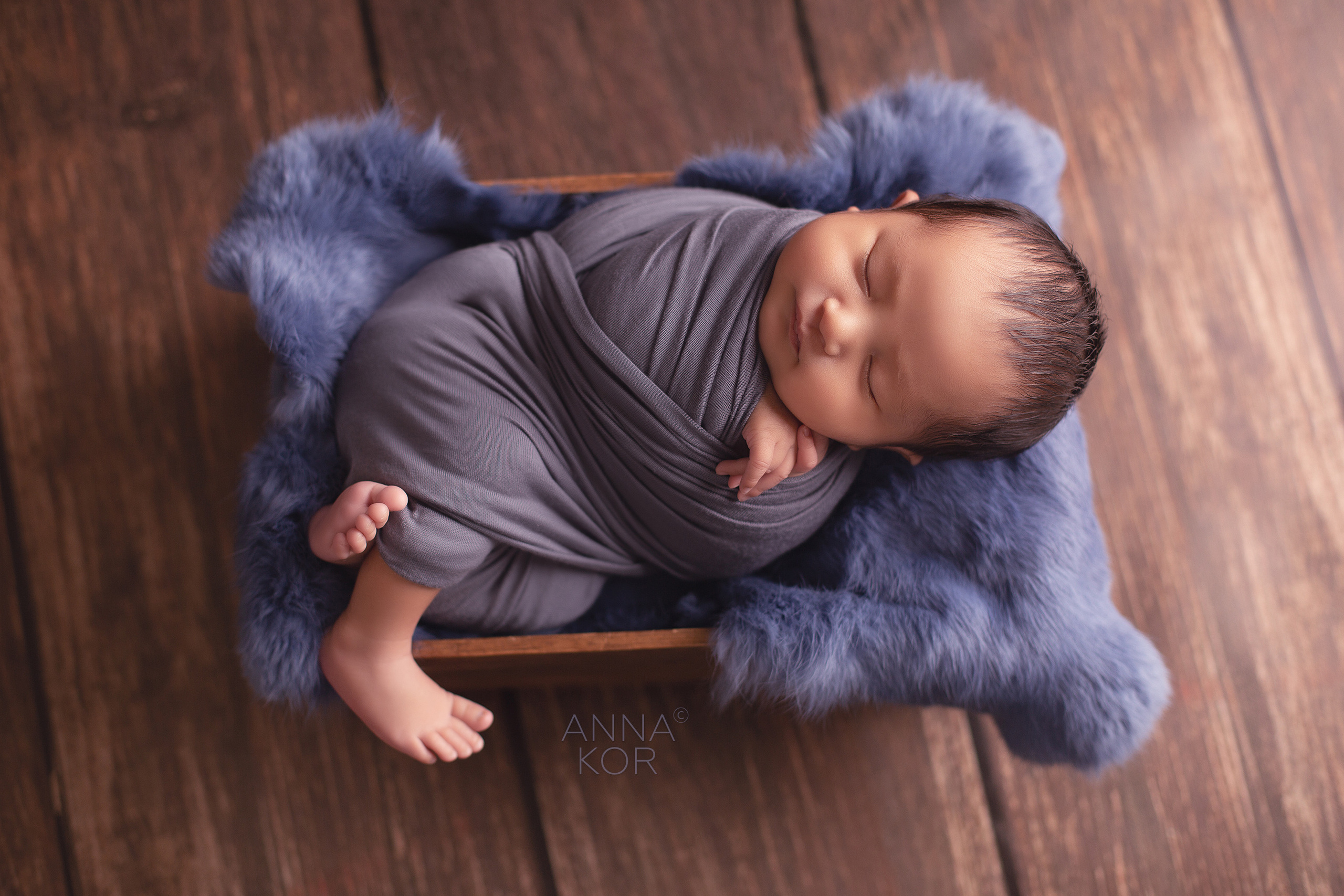 ANNA KOR Newborn Photographer in the UAE